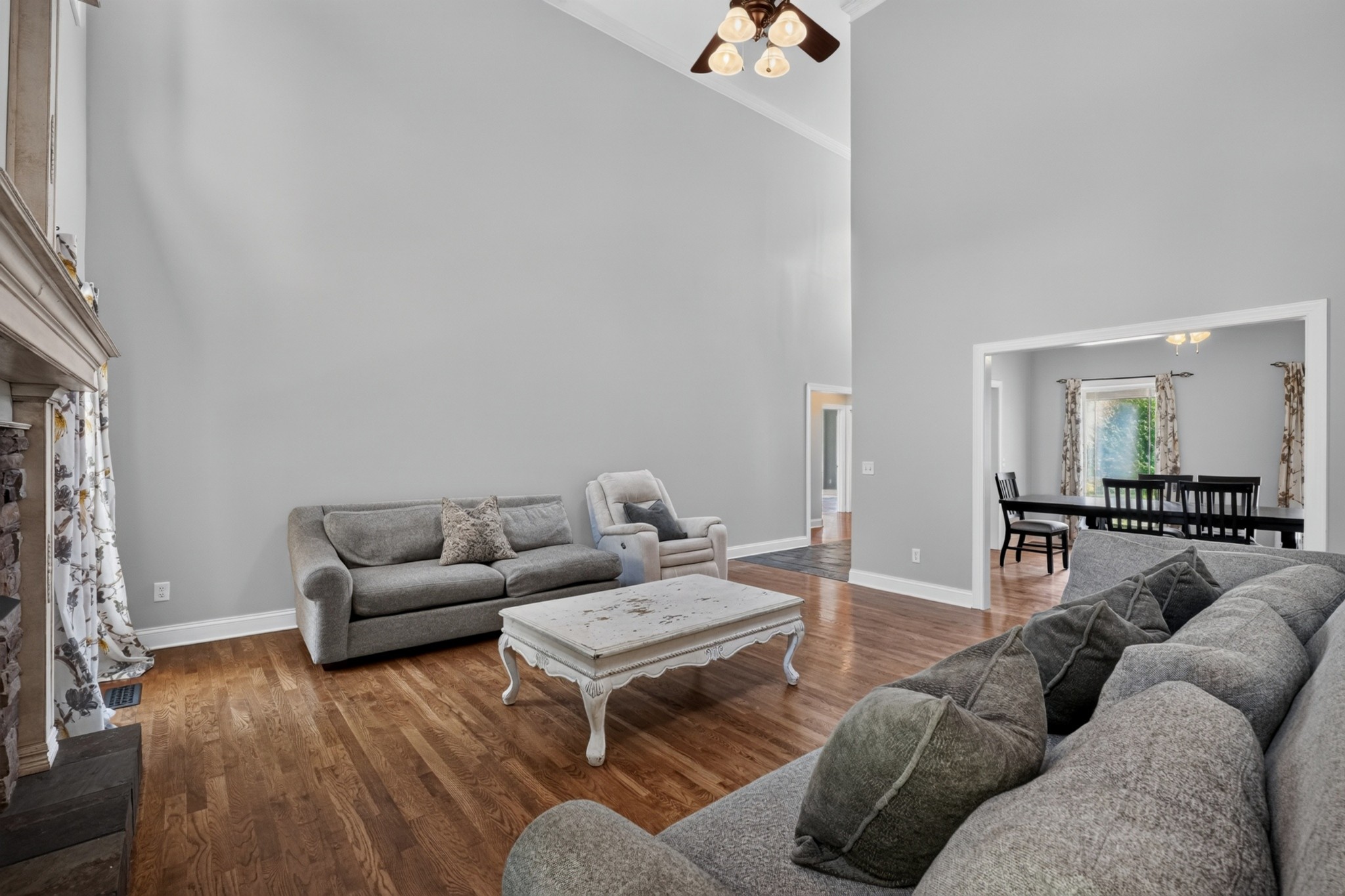 4942 Curtis Dr