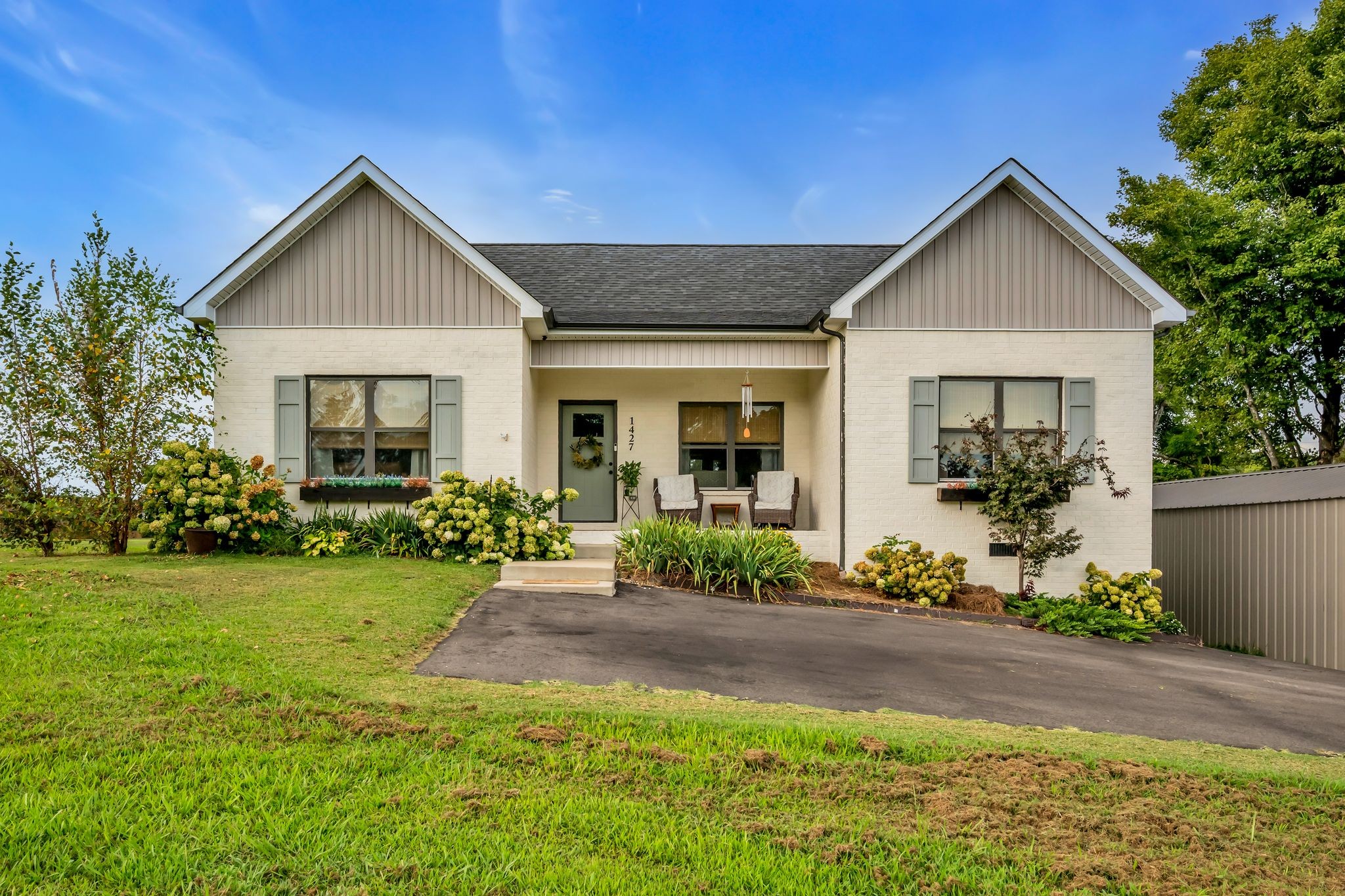1427 Ridge Rd