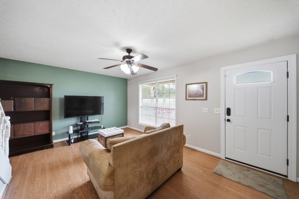 3043 Easy Goer Ln