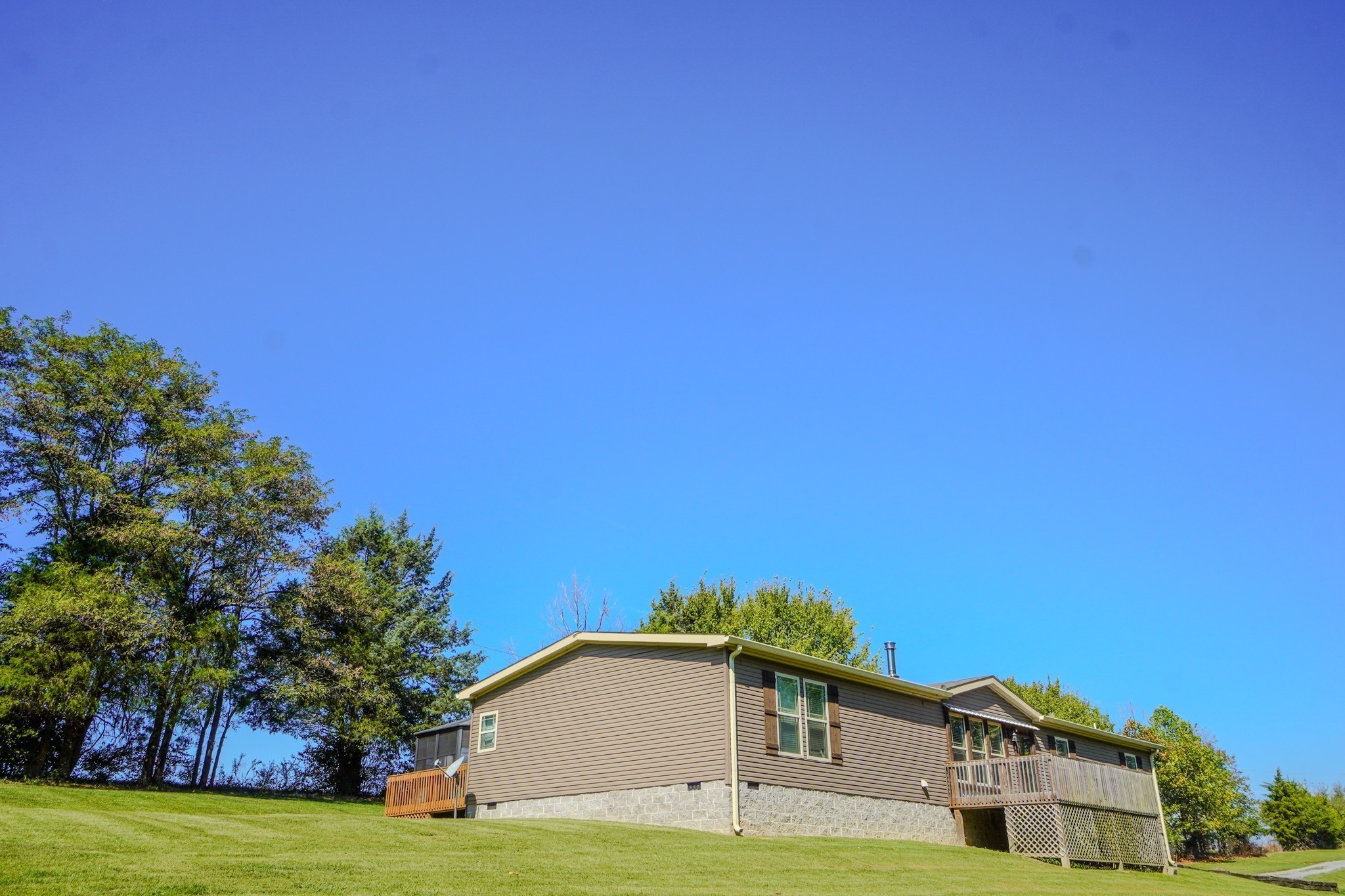 137 Hawkins Rd