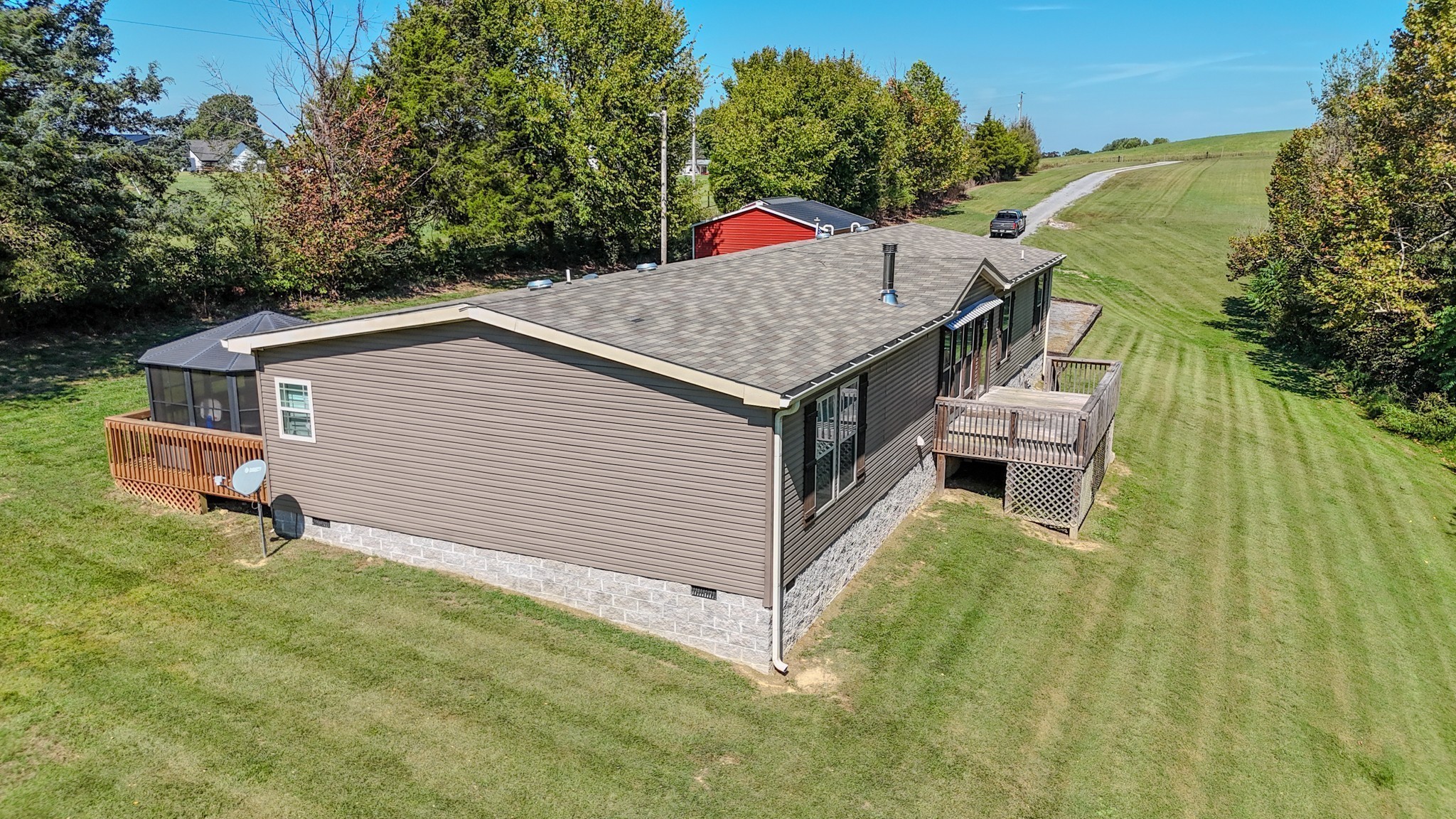 137 Hawkins Rd