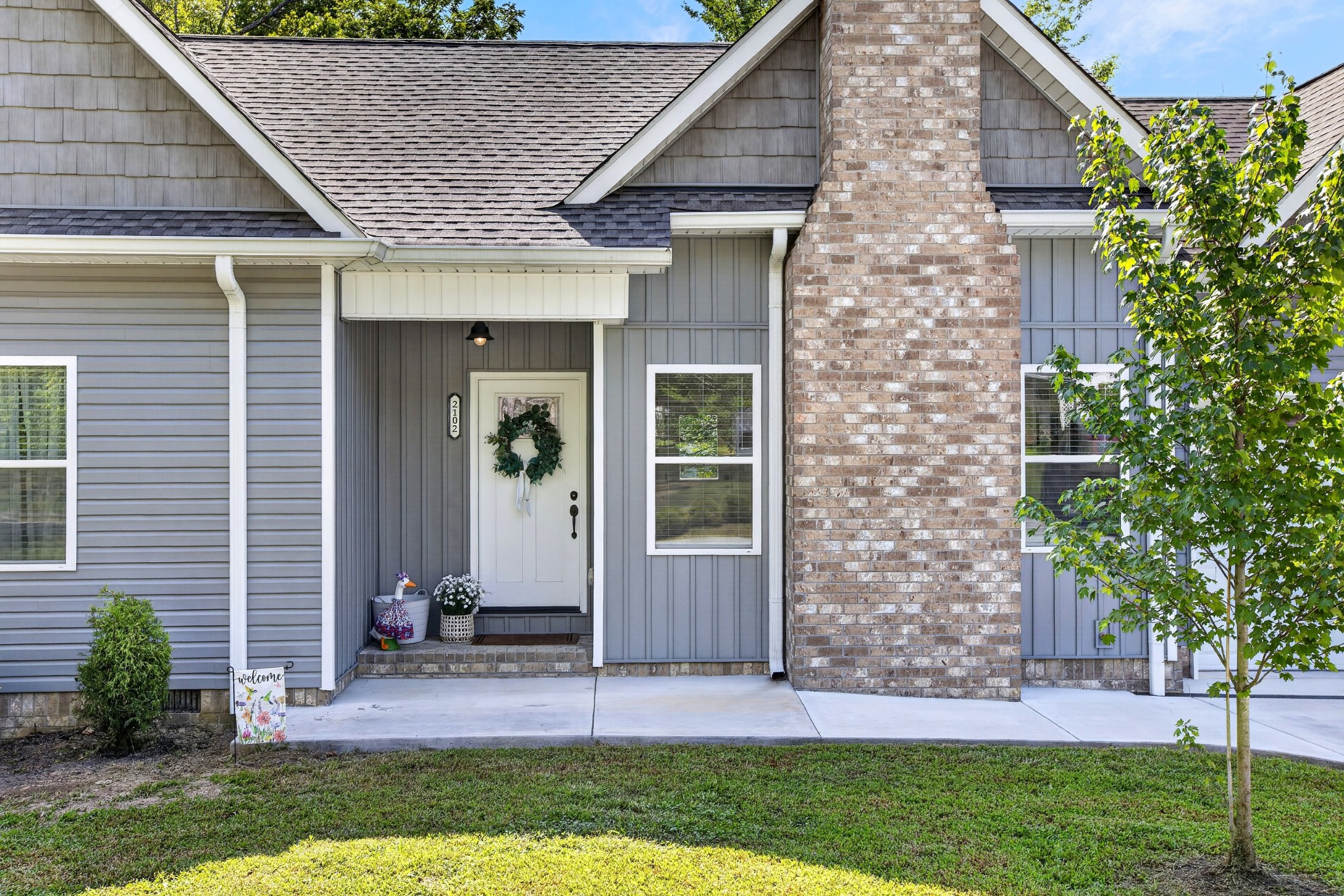 2102 Peerless Rd, NW