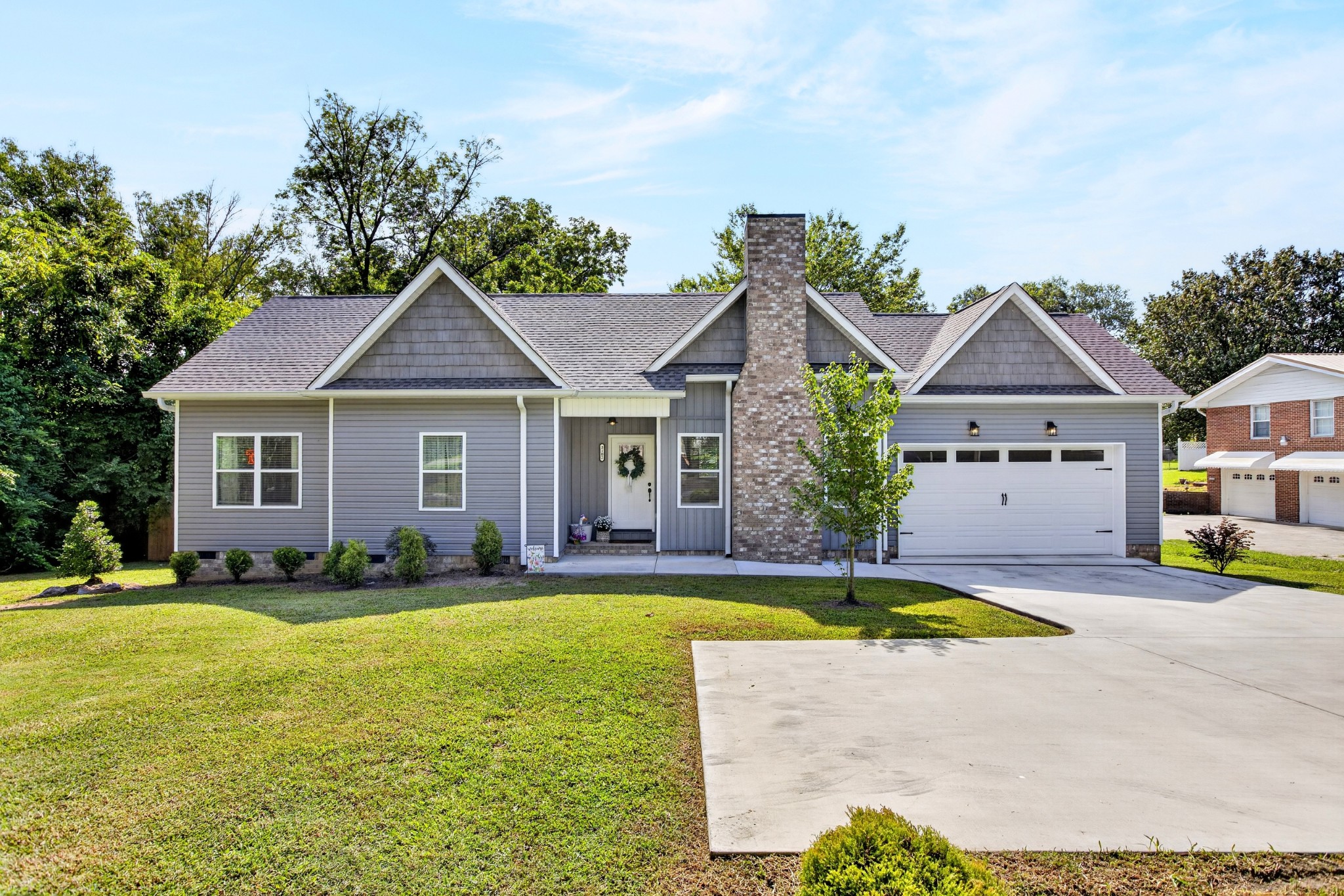 2102 Peerless Rd, NW