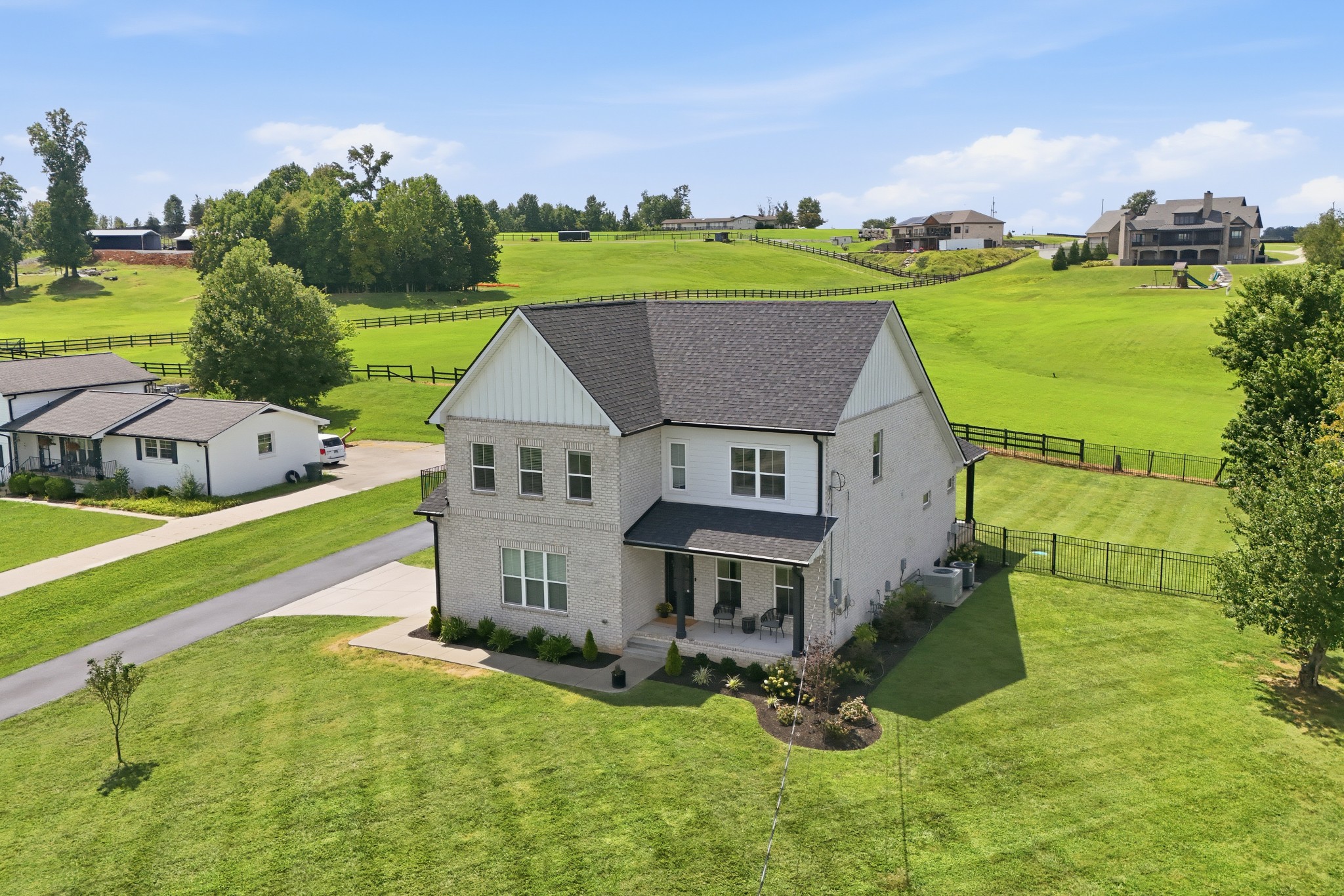 1412 Barrett Dr