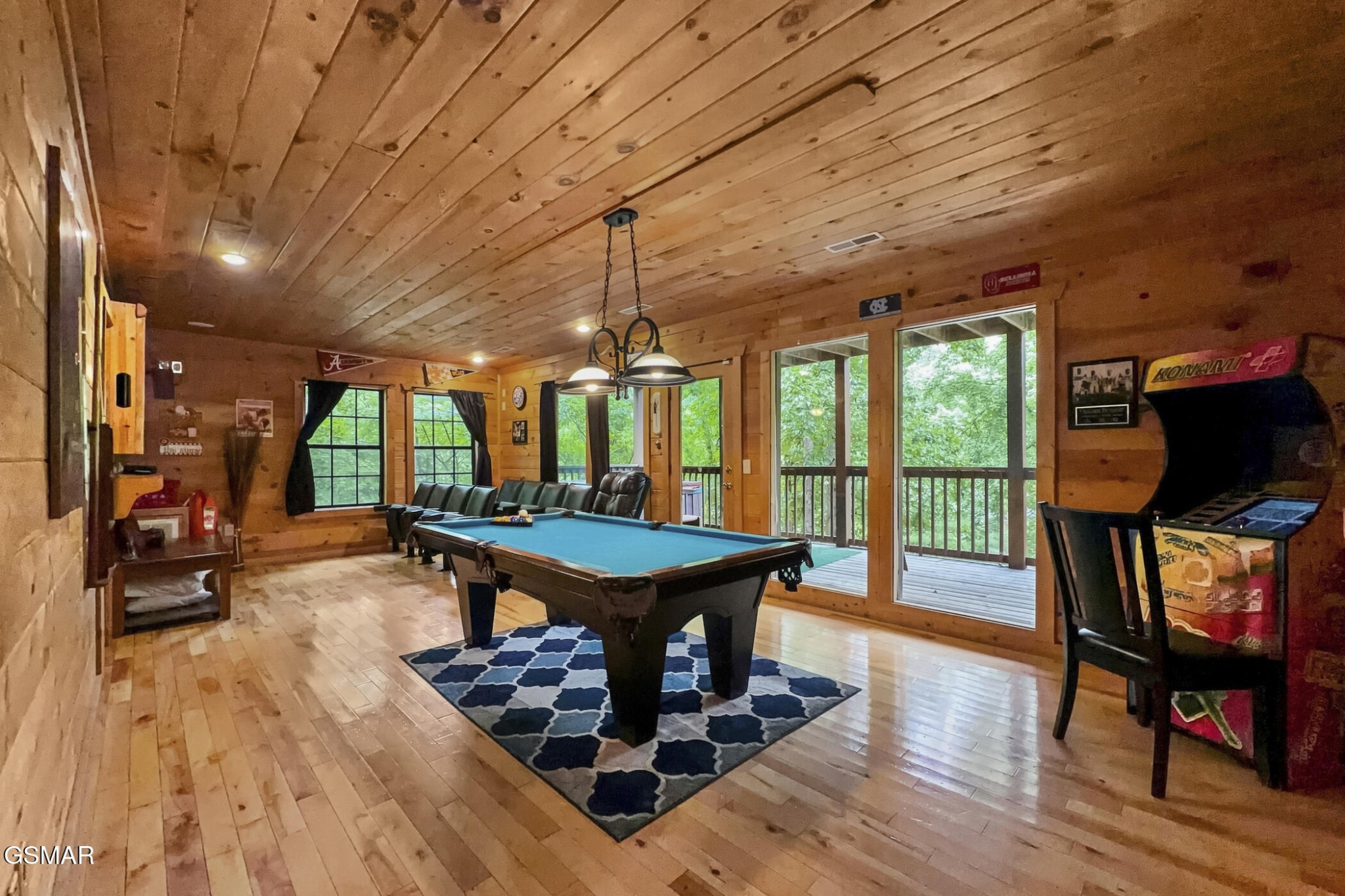 2416 Balsam Circle
