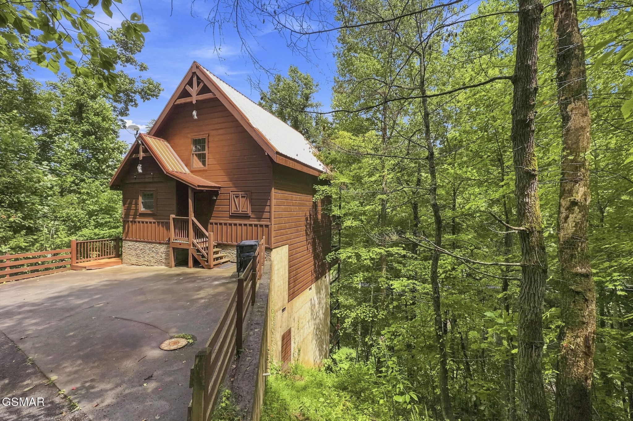 2416 Balsam Circle