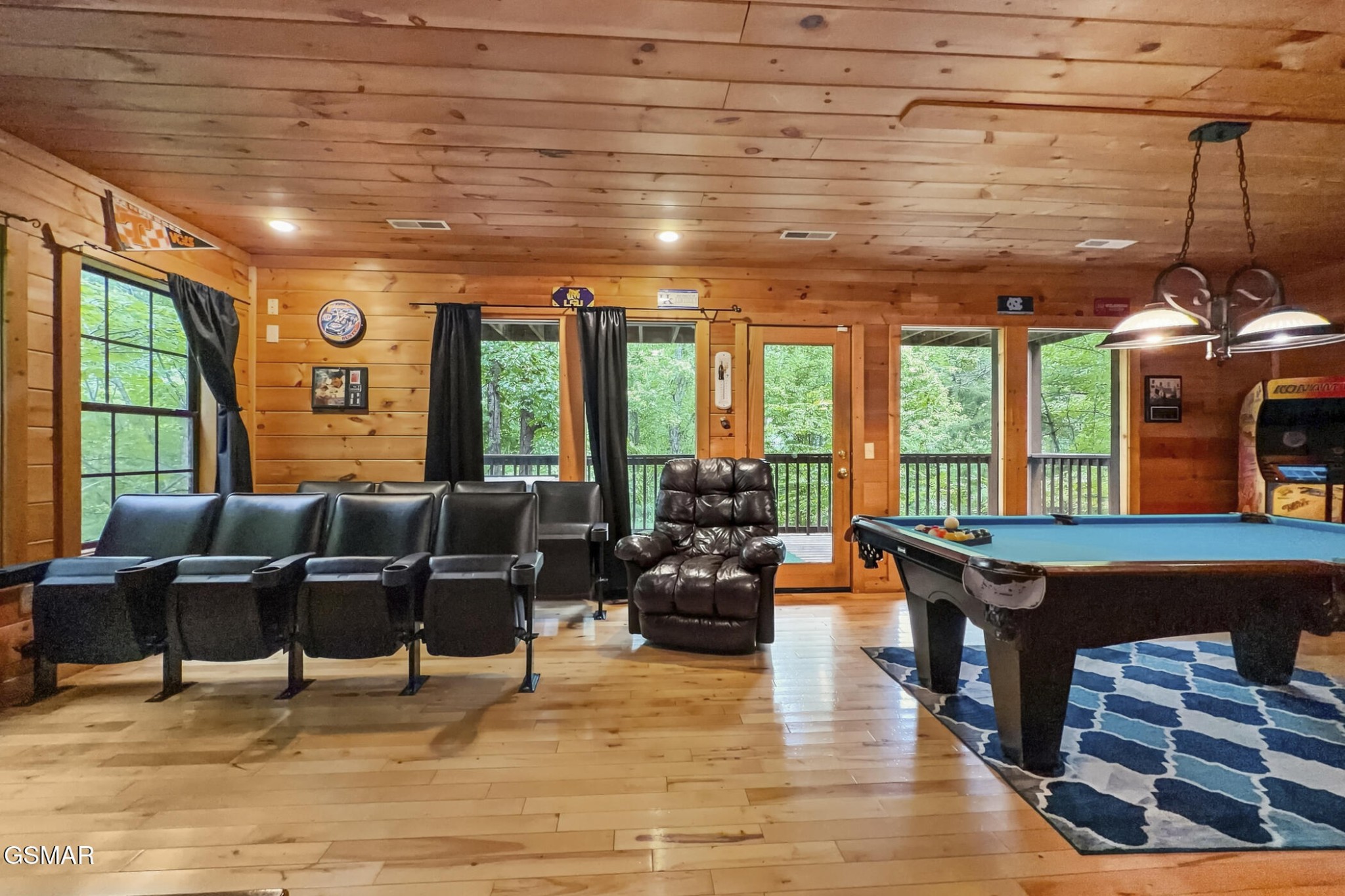2416 Balsam Circle