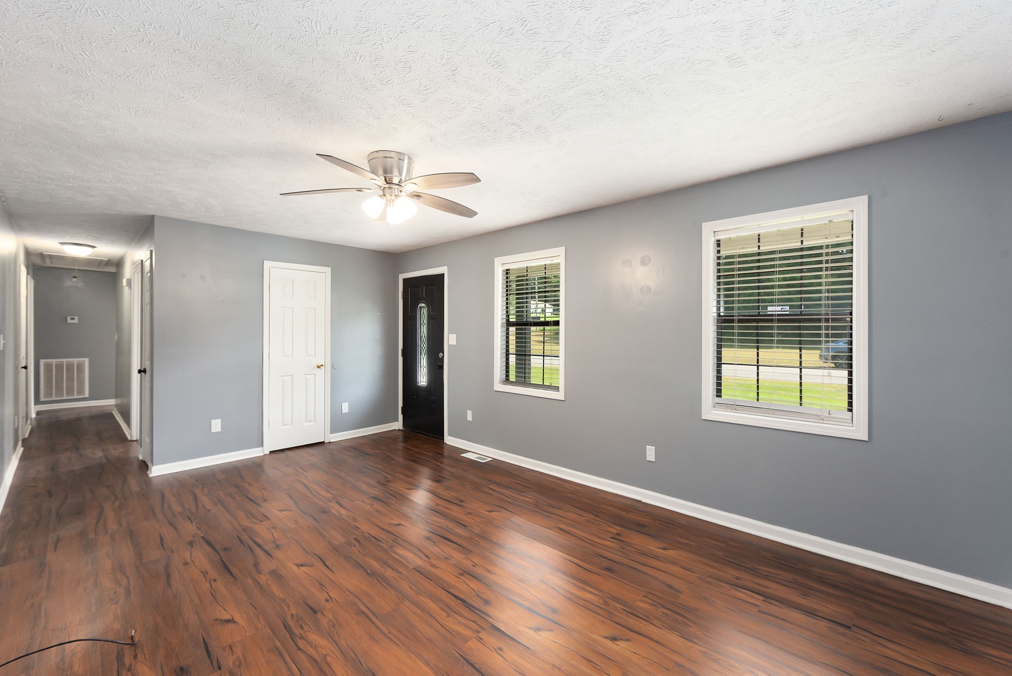 19 Dyer Creek Ln