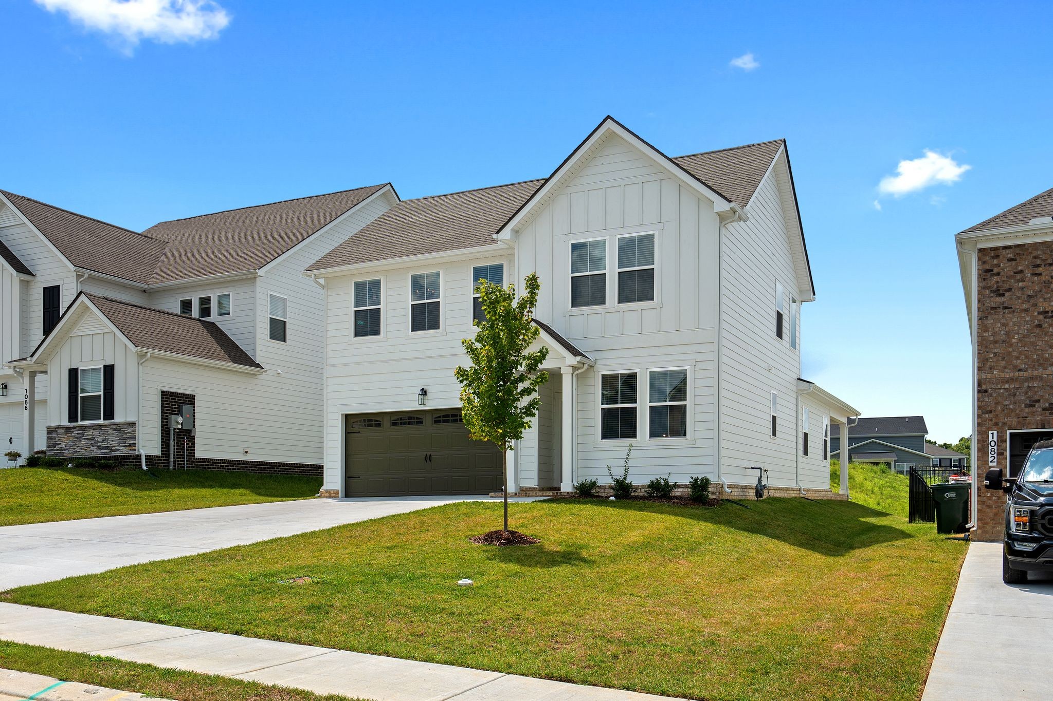1084 Large Poppy Dr