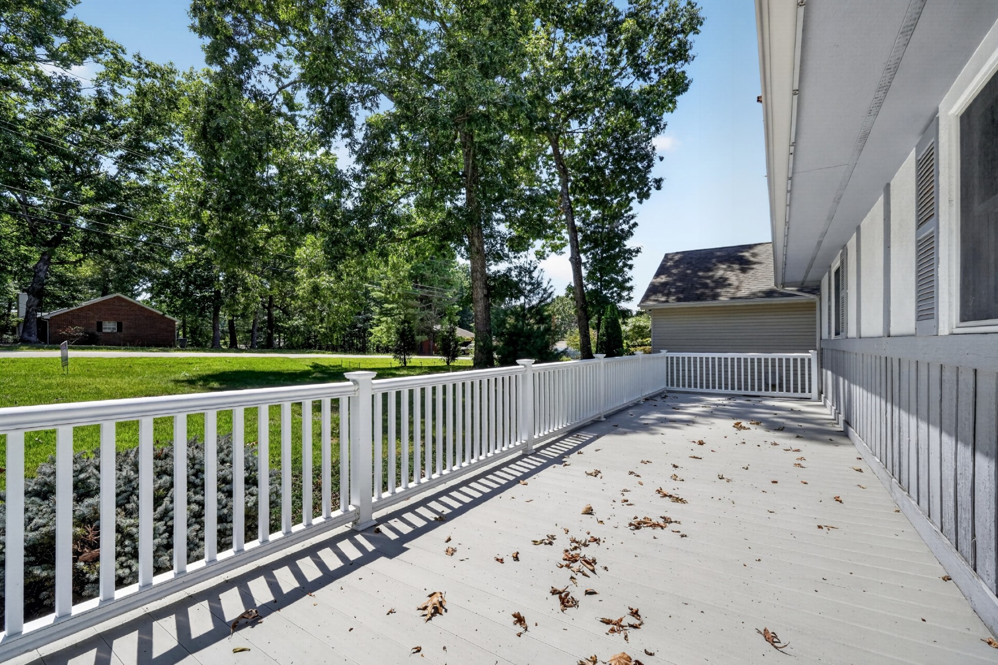 245 Lakeview Dr