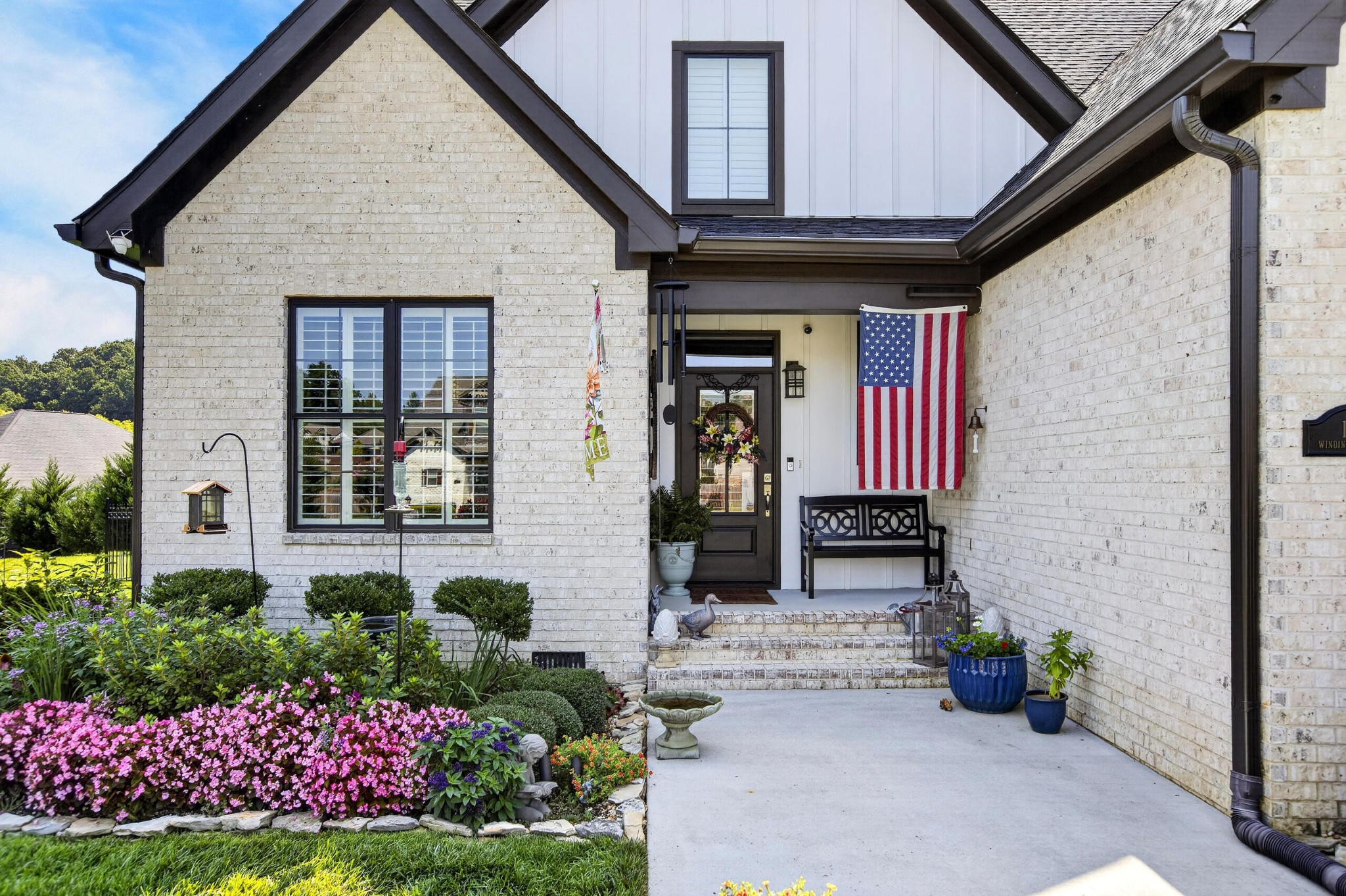 187 Winding Glen Drive, NW