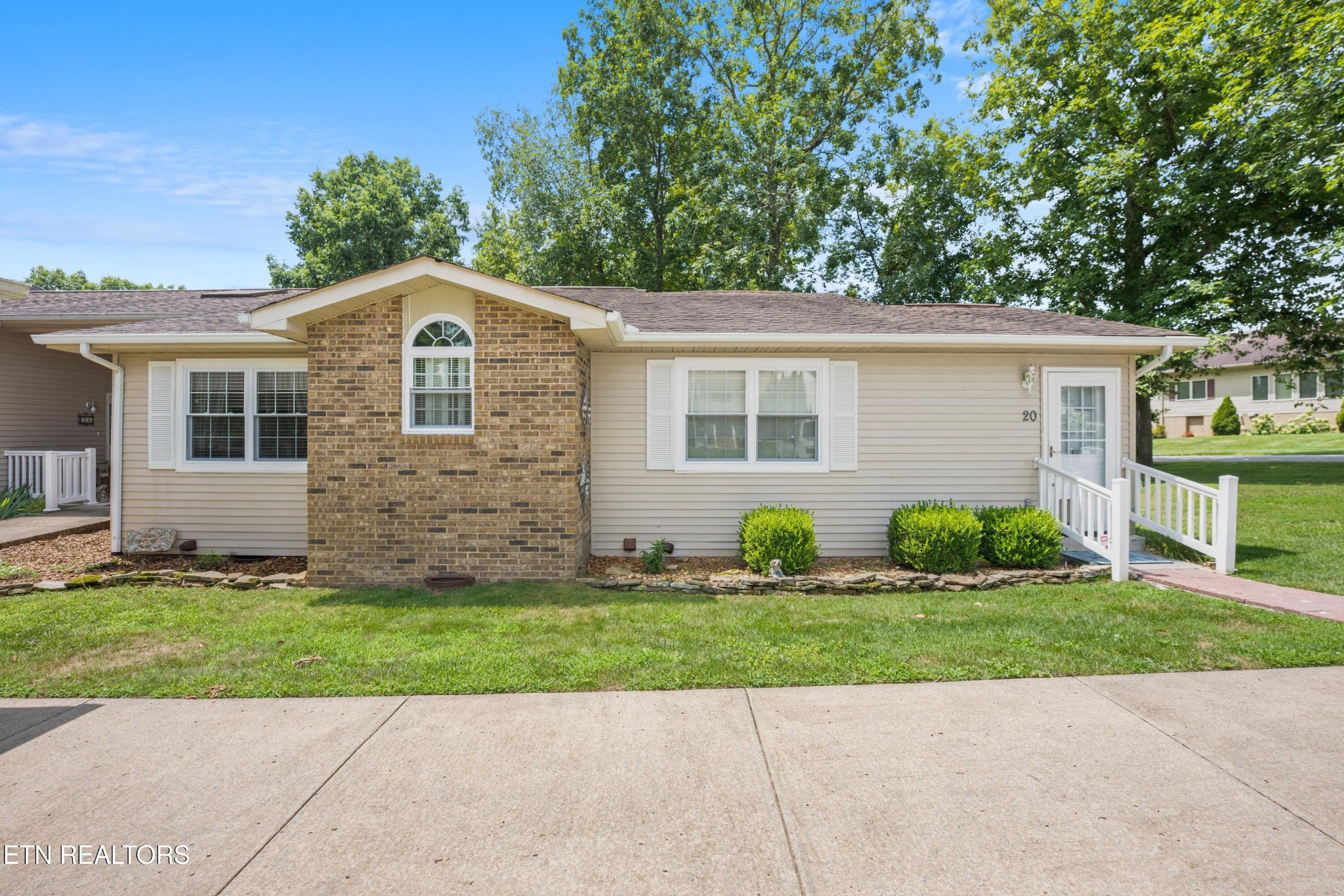 20 Hickory Hollow Circle