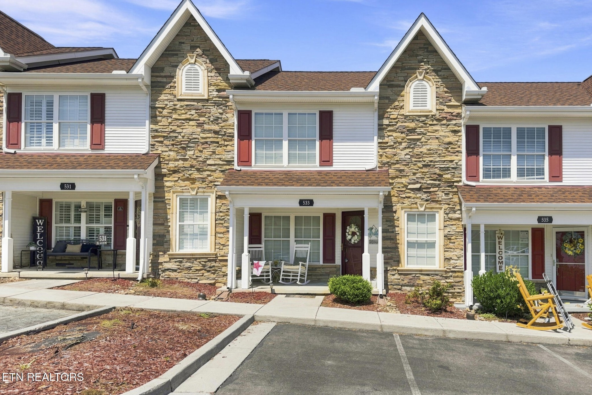 533 Orch Vly Way