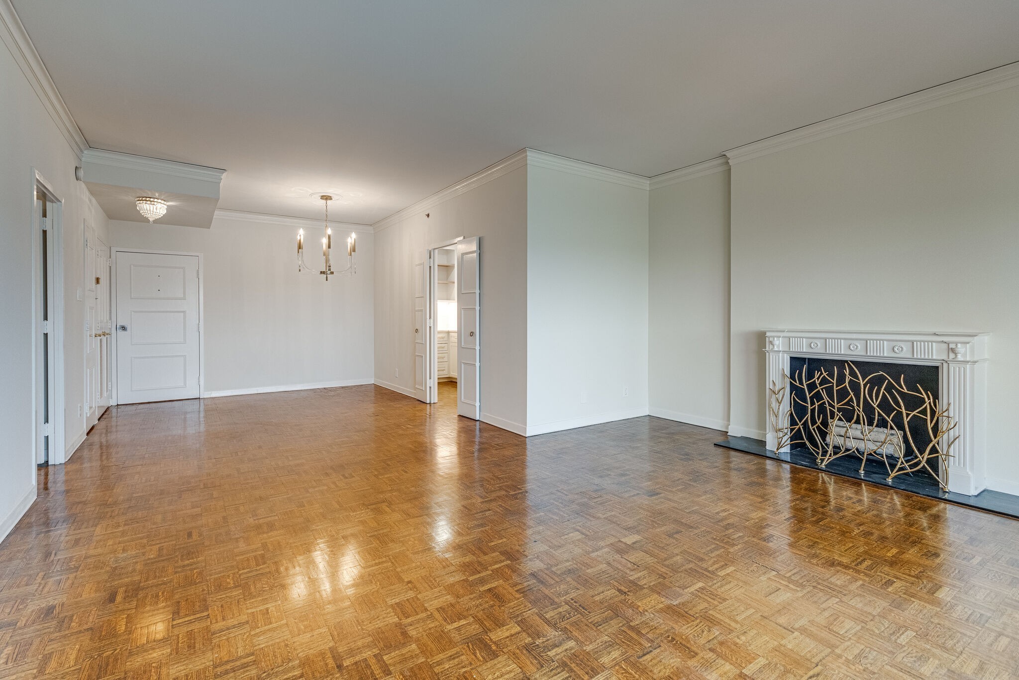 105 Leake Ave