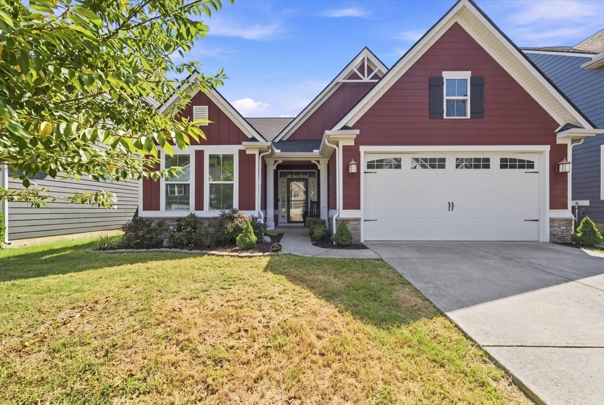 2827 Leatherwood Dr