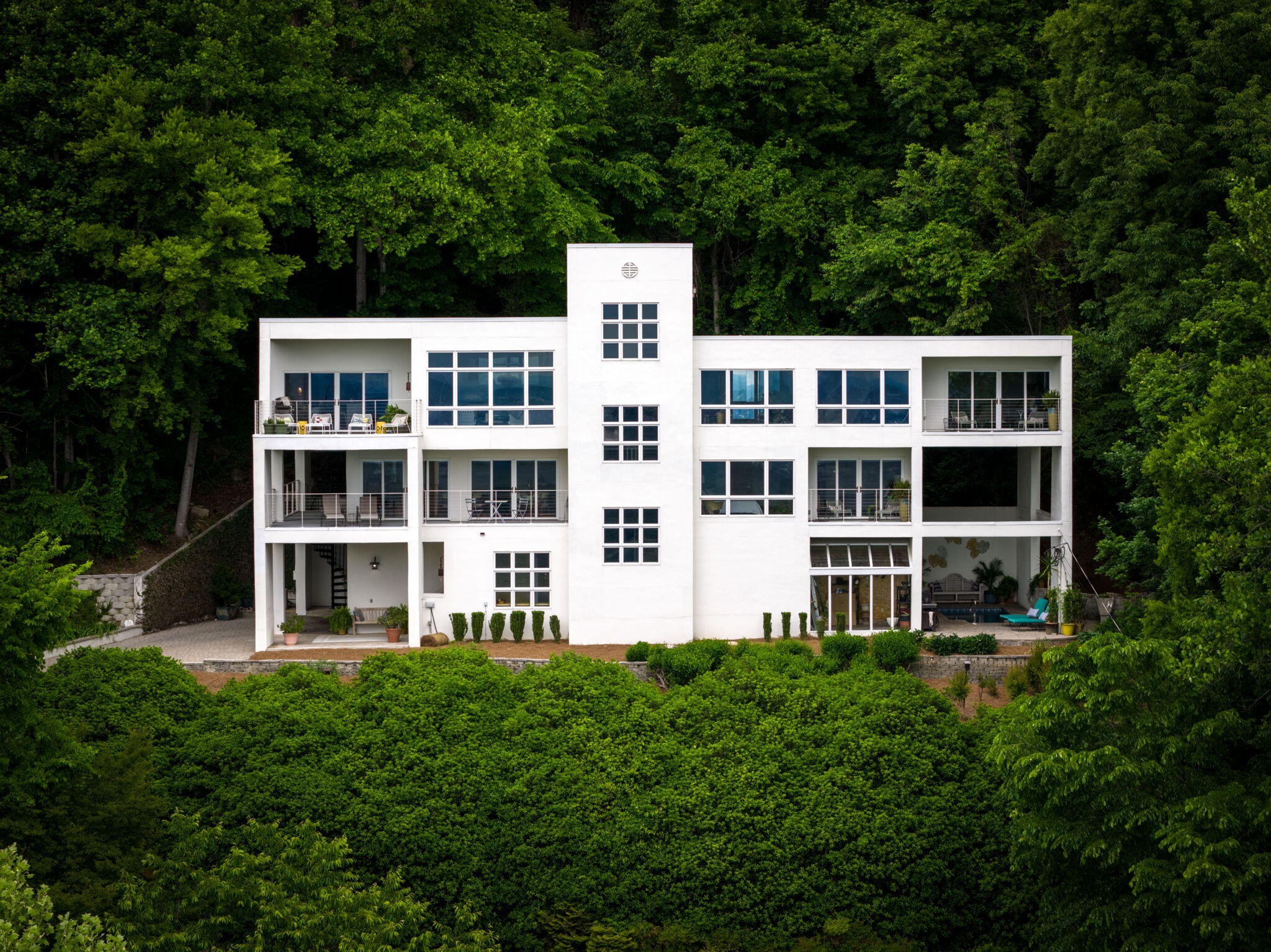 1185 Lower Brow Road