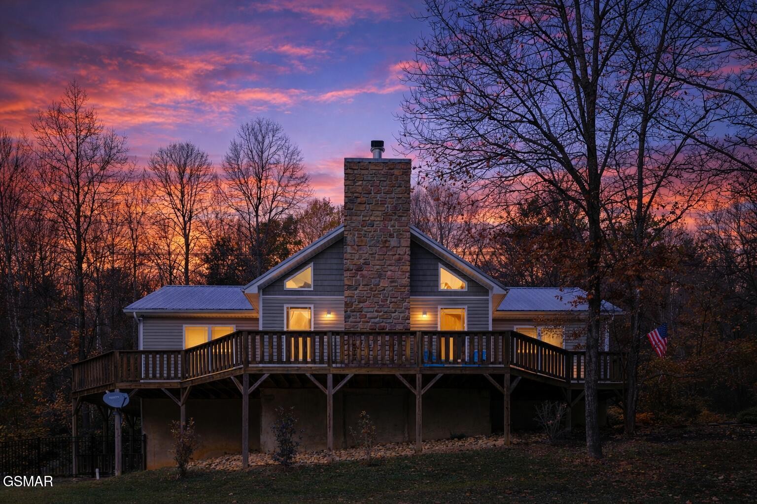 3851 Mistletoe Loop