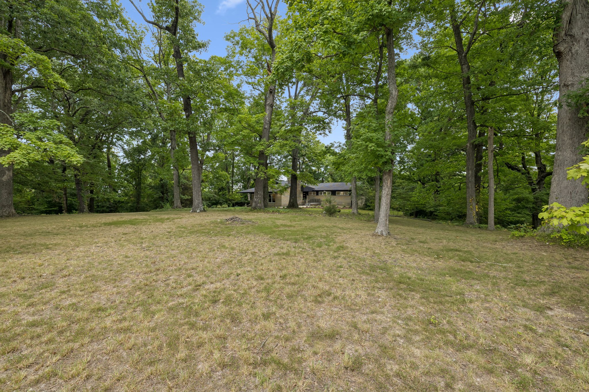 5572 Highway 76, E