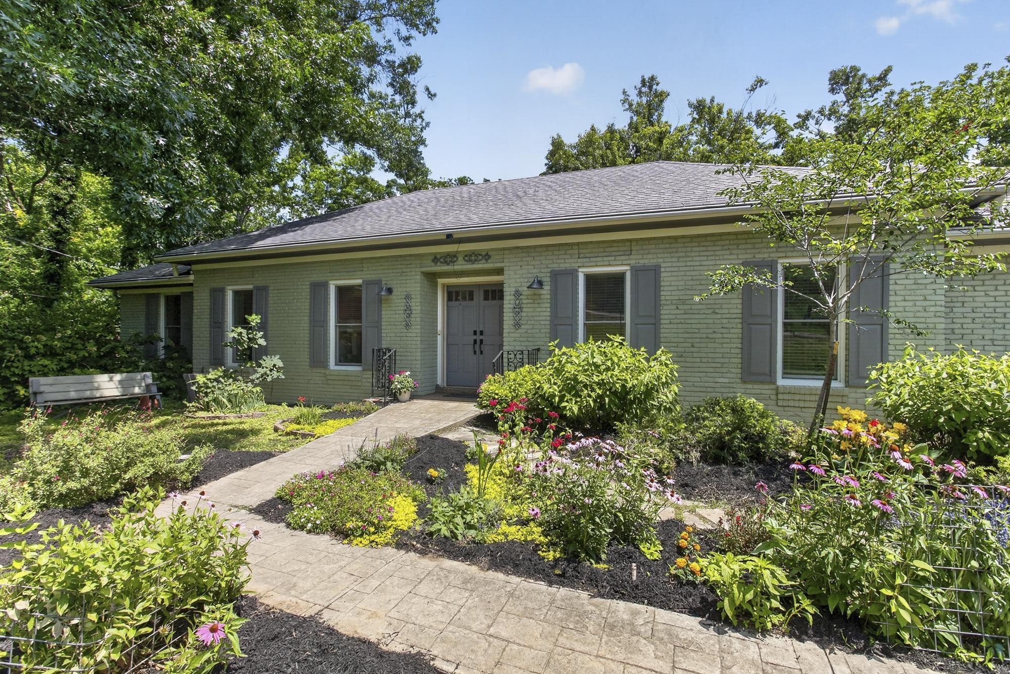 1234 Jefferson Davis Dr
