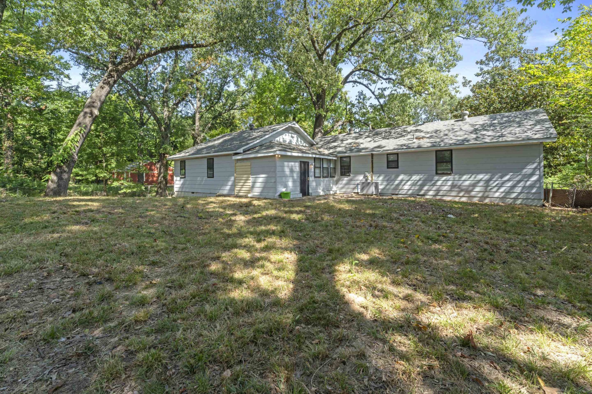 2067 COLLIER DR