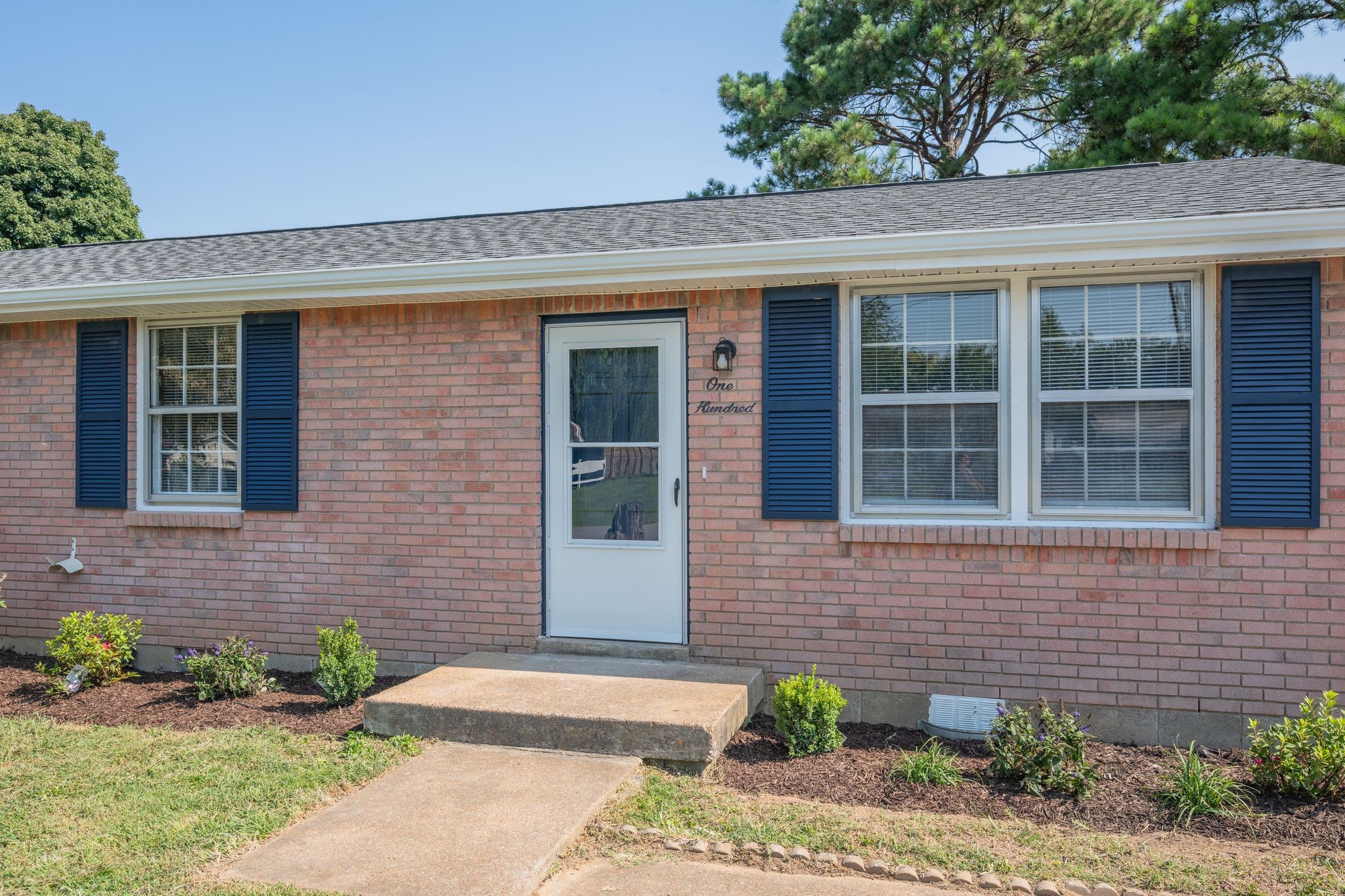 100 Karen Ray Ct