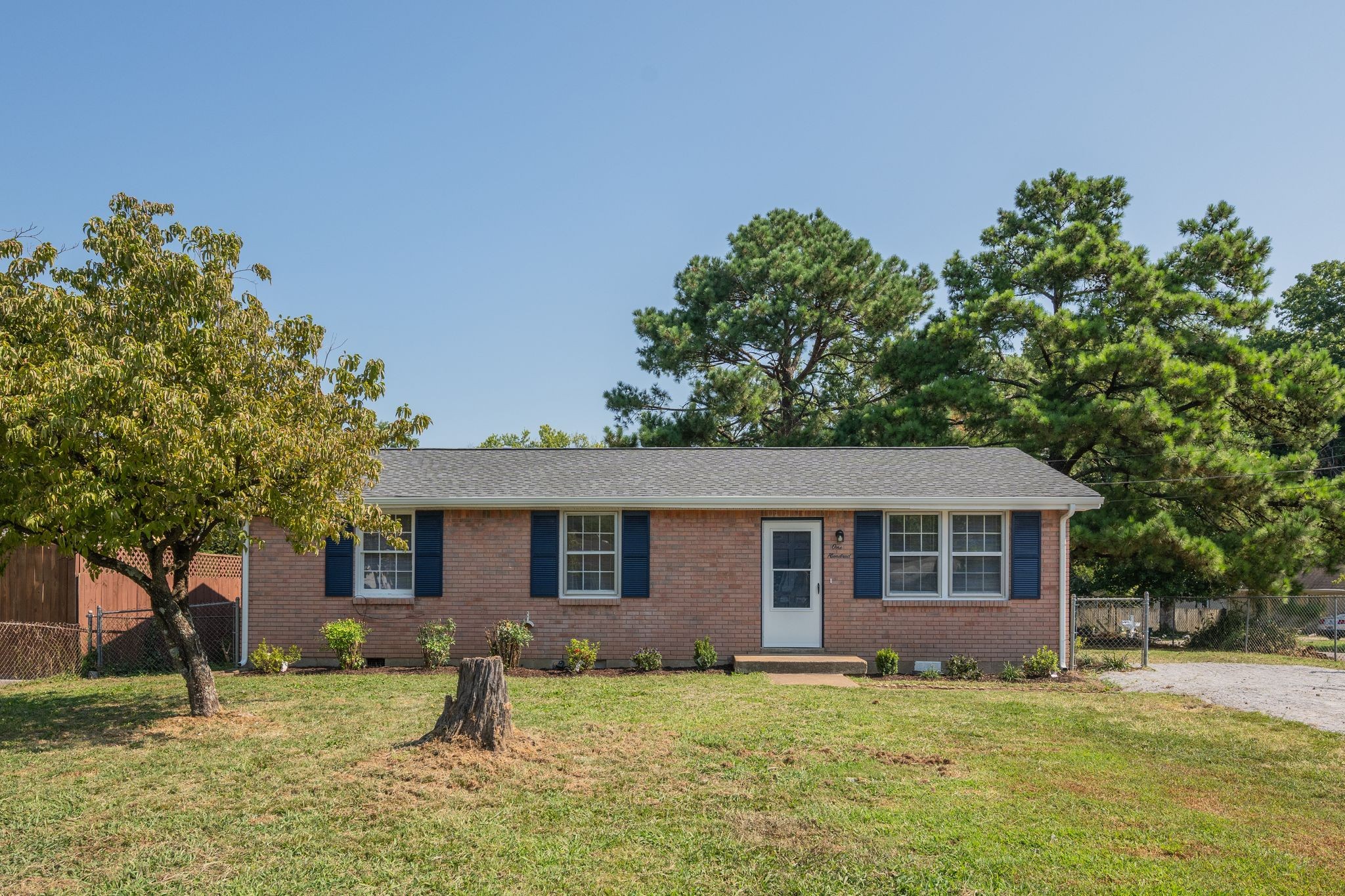 100 Karen Ray Ct