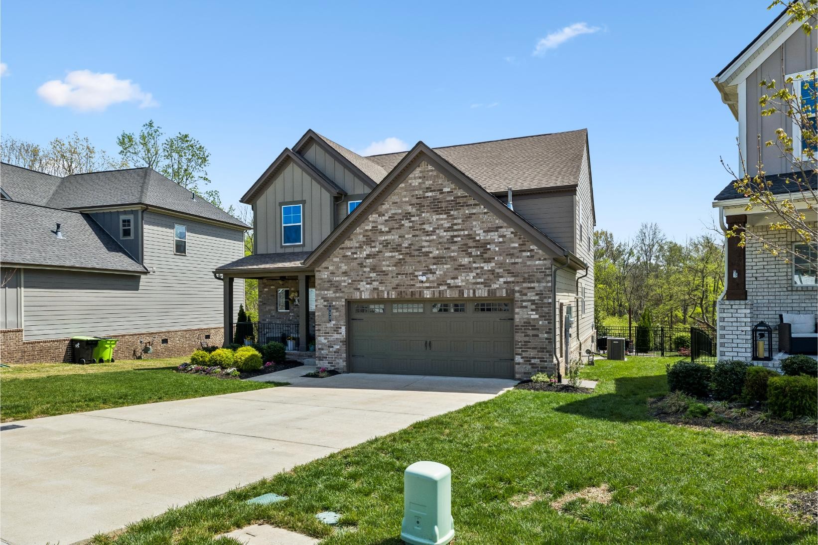 132 Newbury Dr
