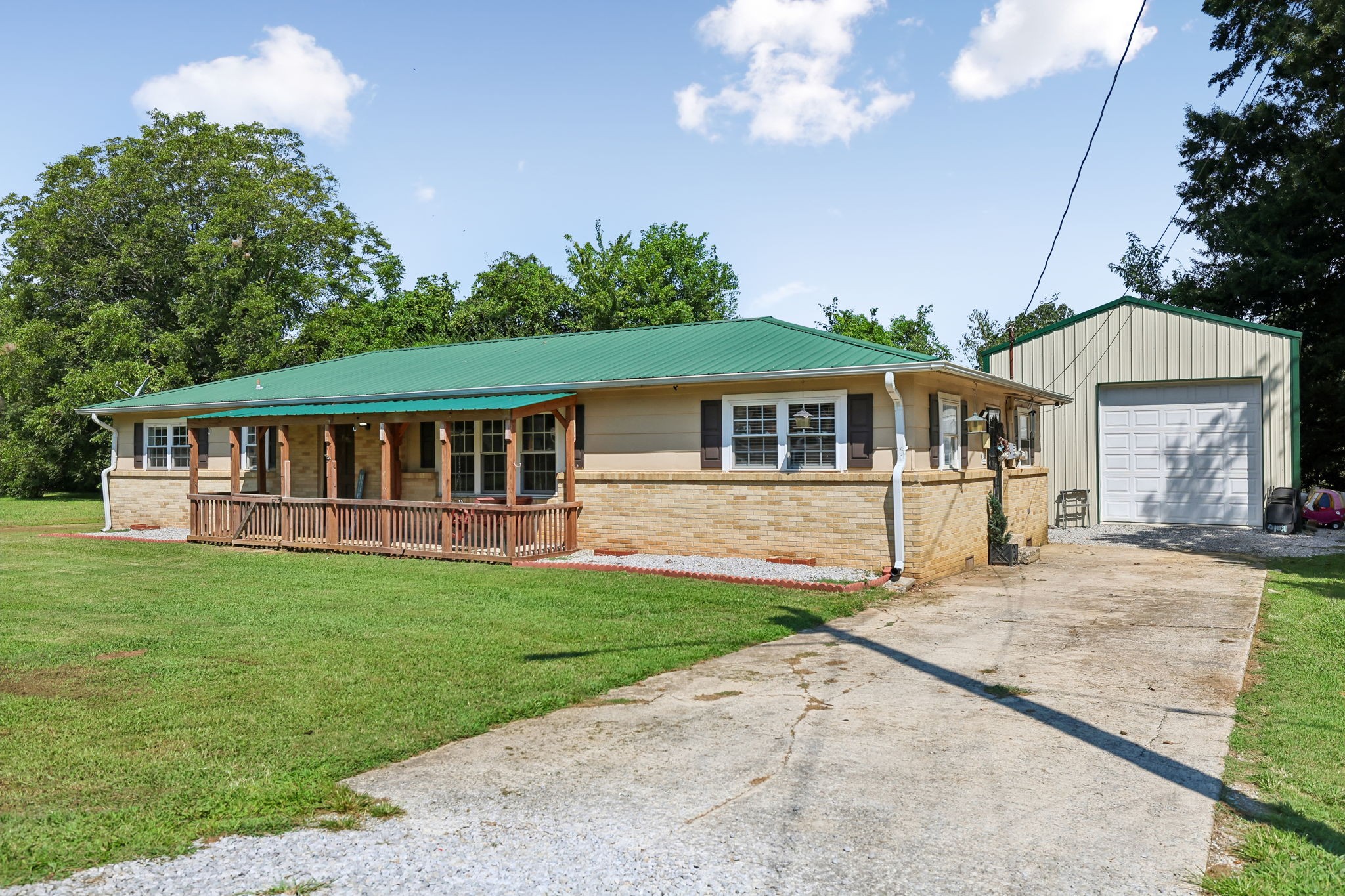 101 Dallas St