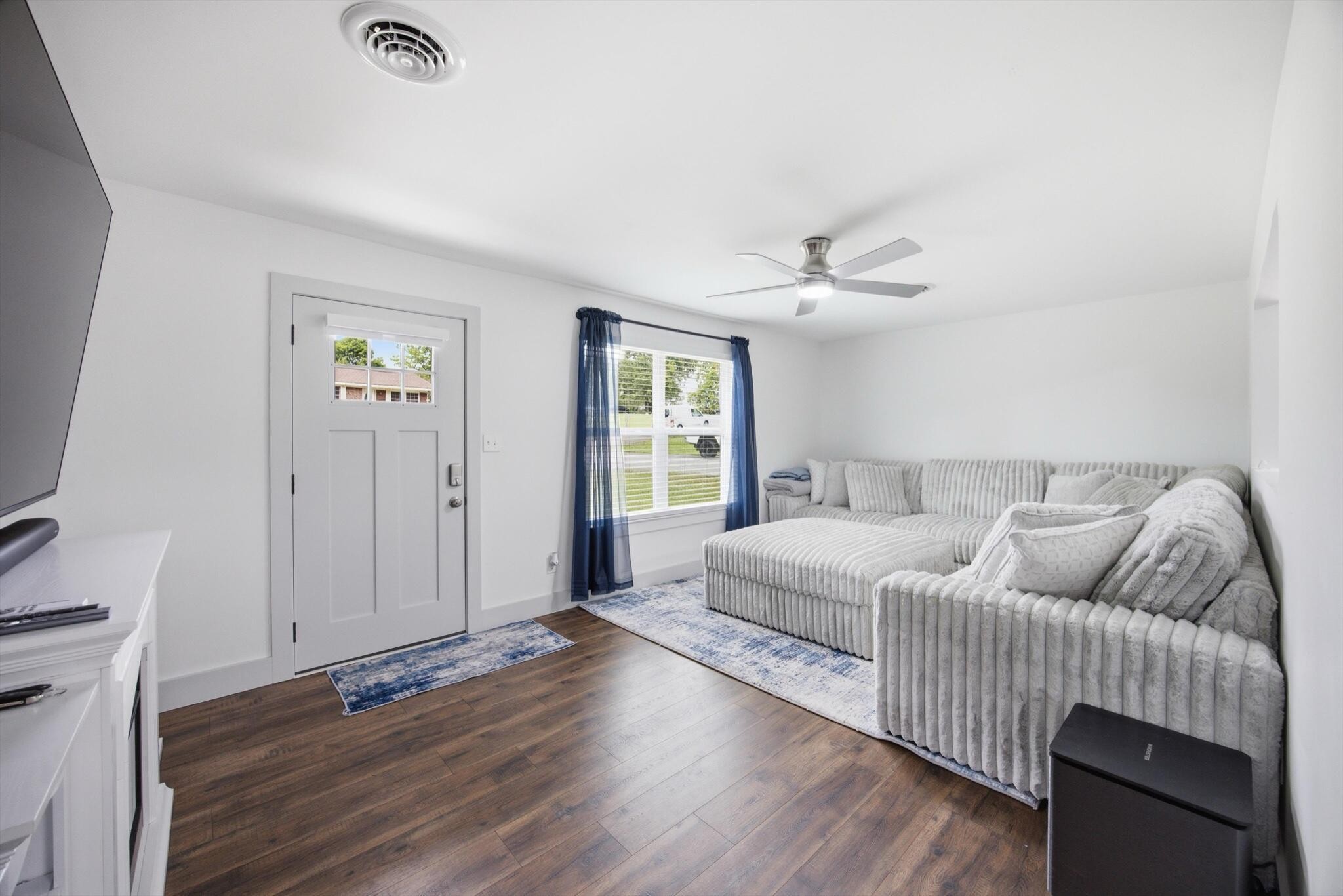 819 Scenic Drive, SE