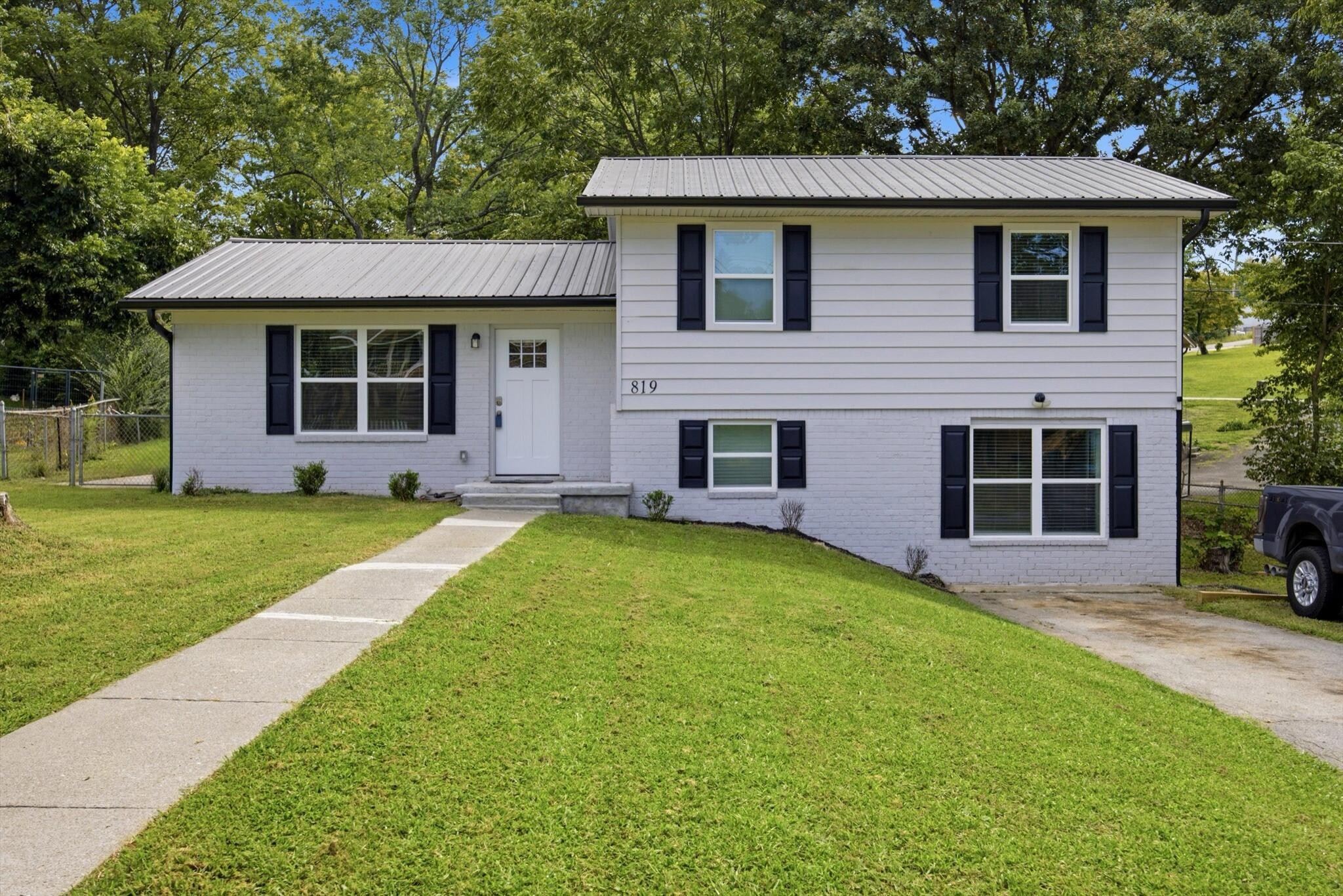 819 Scenic Drive, SE