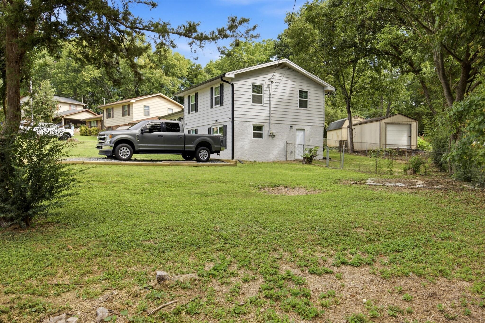 819 Scenic Drive, SE