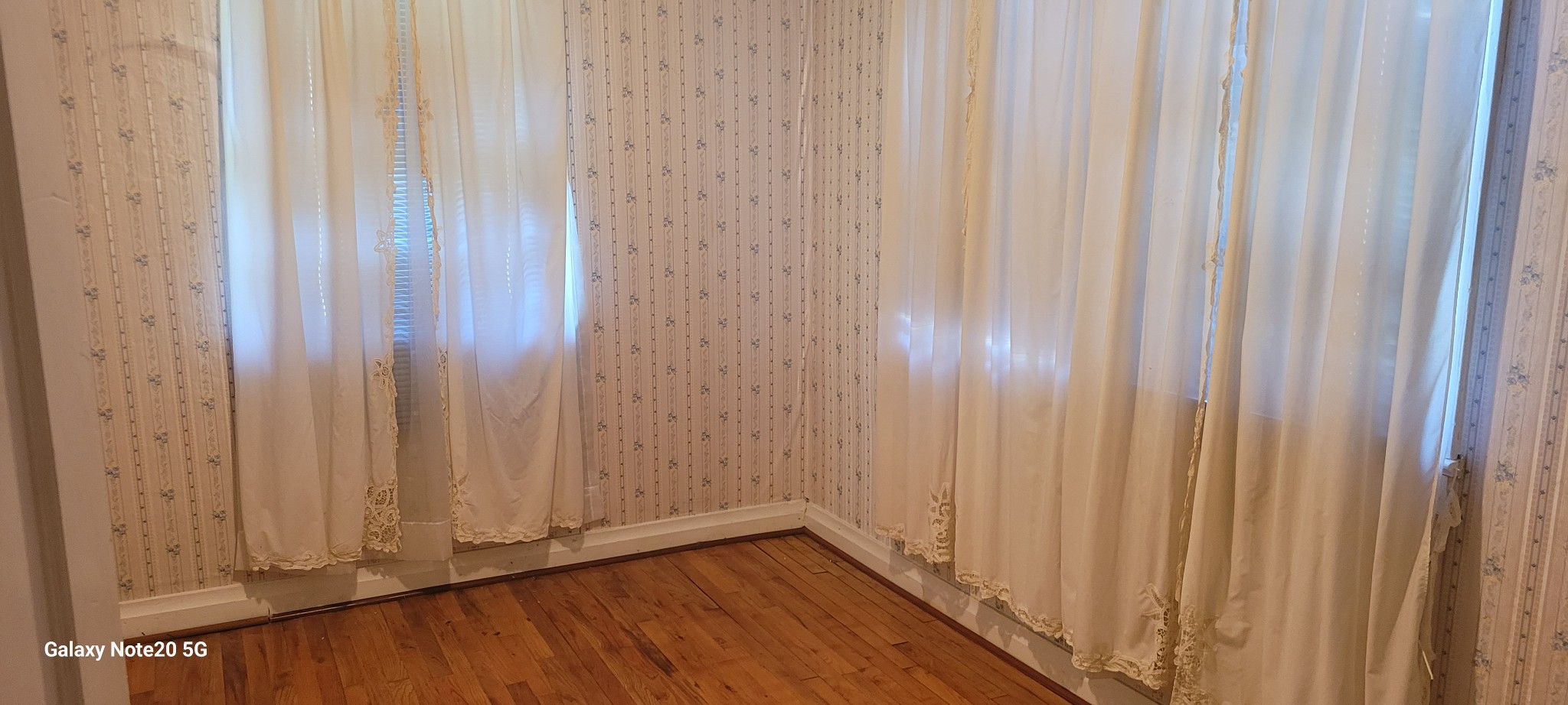 427 Bird St