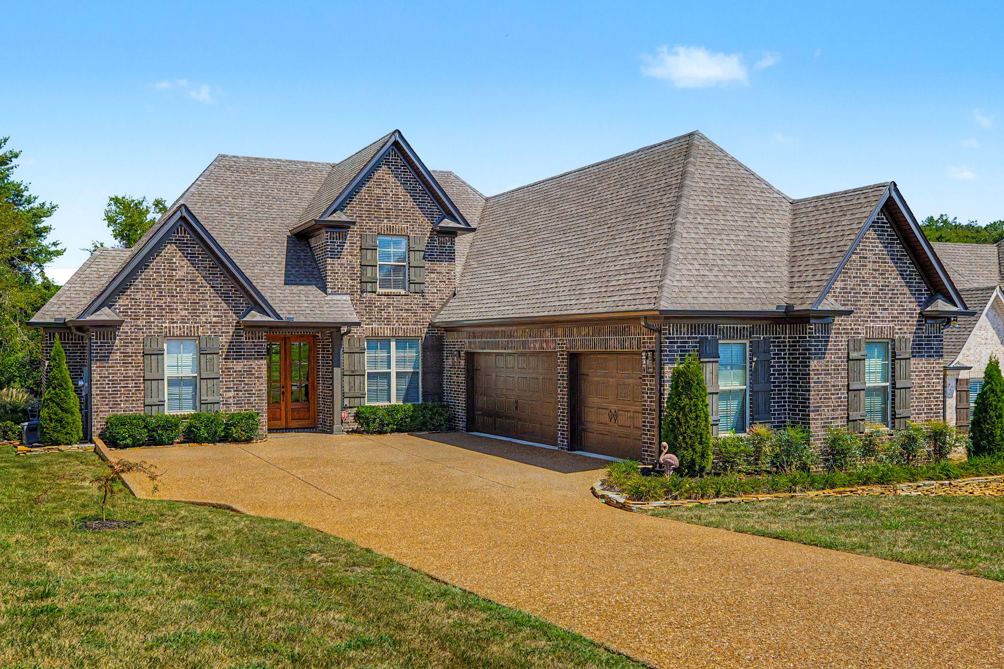 982 Luxborough Dr