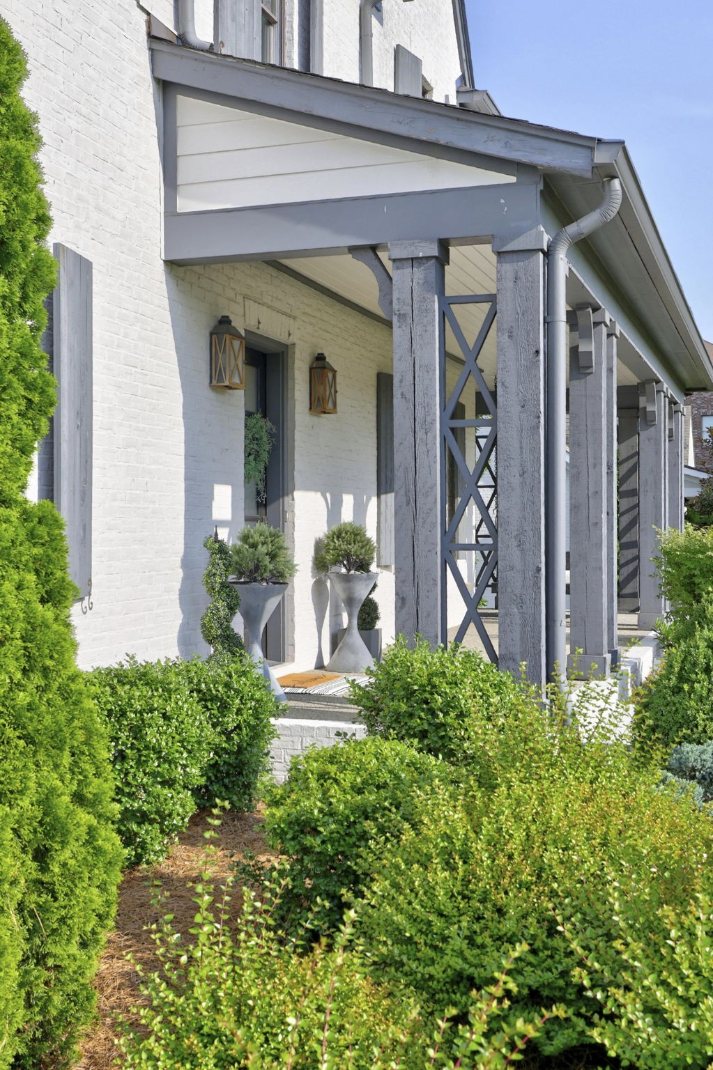 1806 Burland Cres