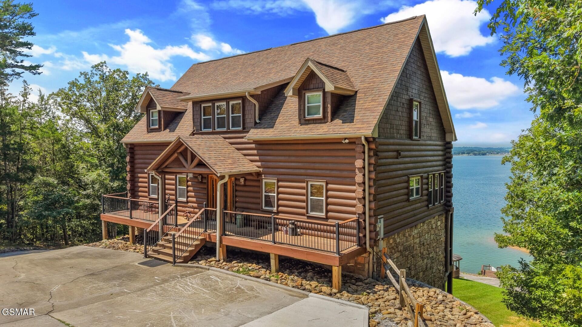 1154 Stoneway Court