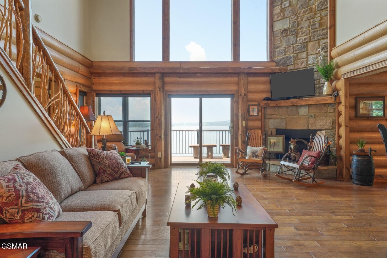 1154 Stoneway Court