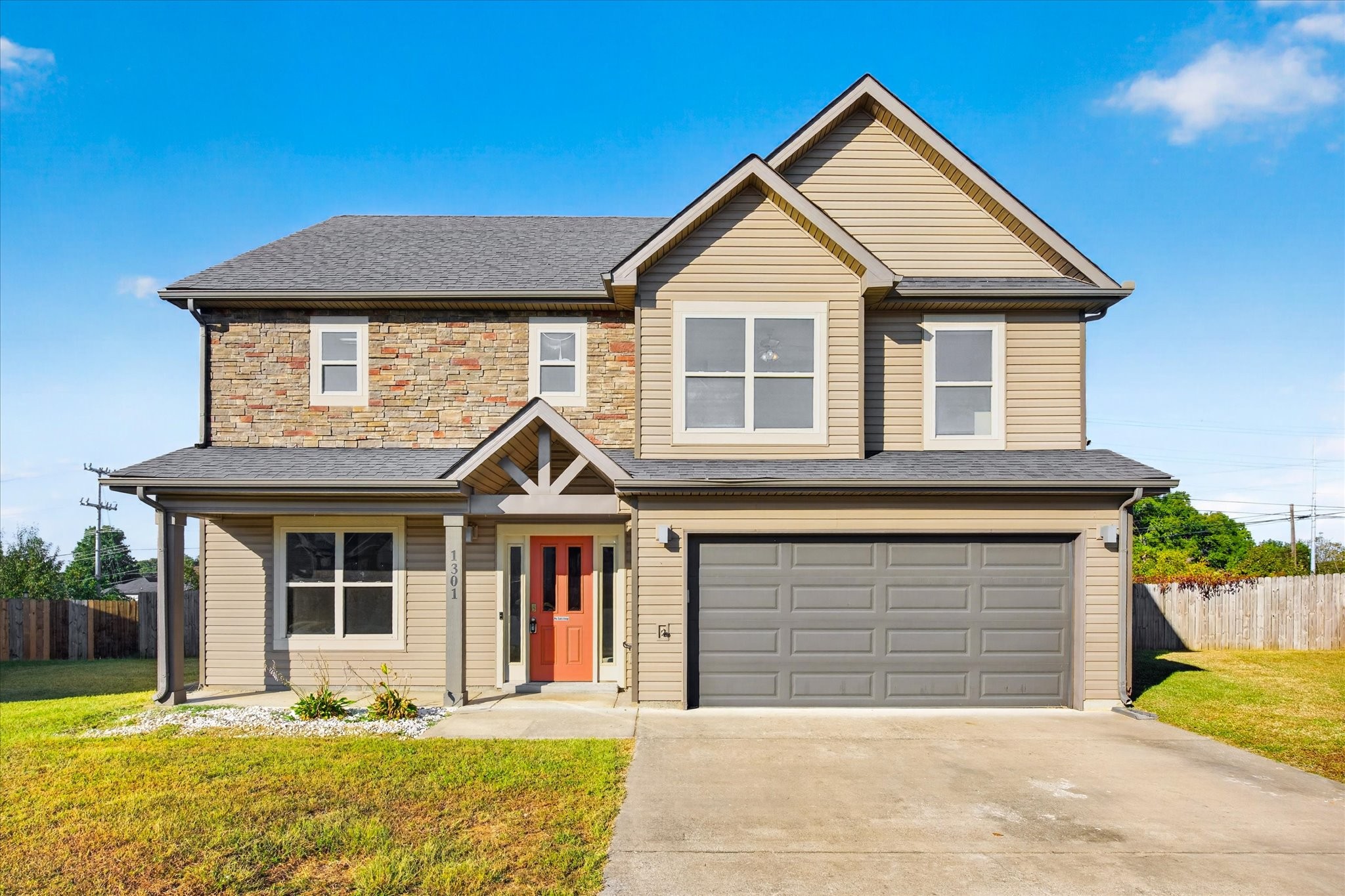 1301 Eagles View Dr