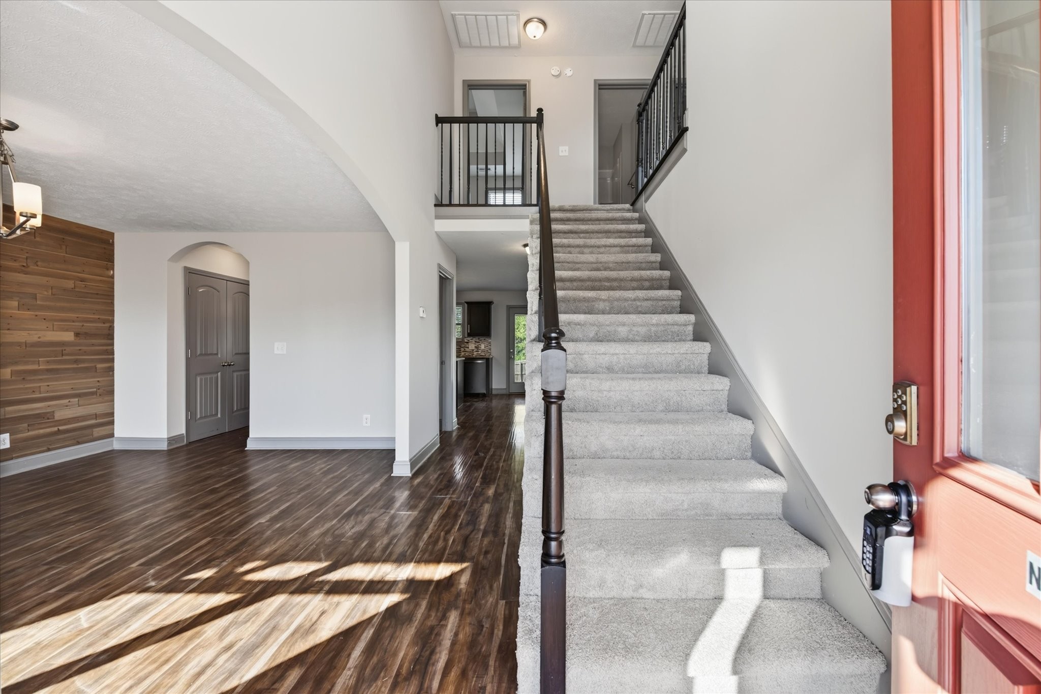 1301 Eagles View Dr