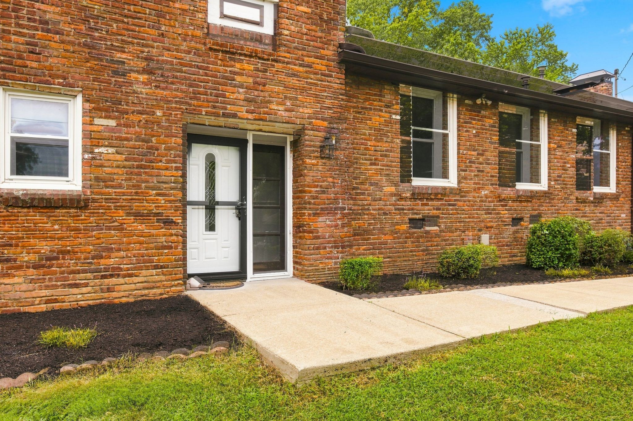 271 Richbriar Rd