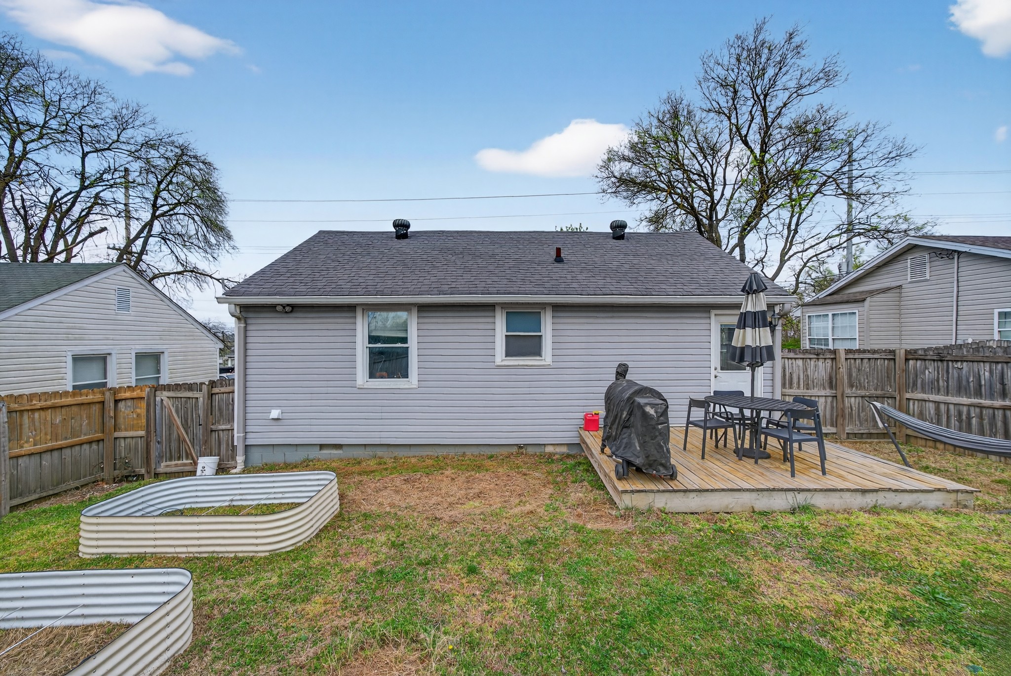 614A Annex Ave