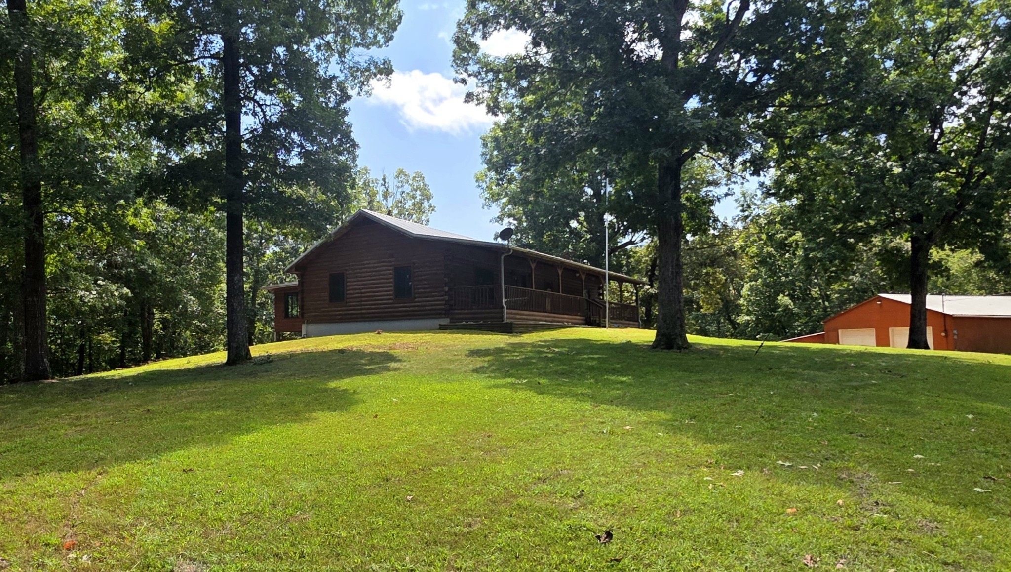 160 Poplar Dr