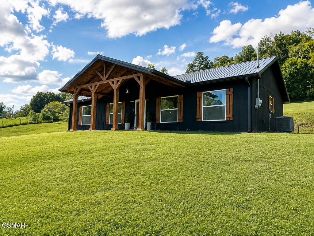 1528 Highway 70 S