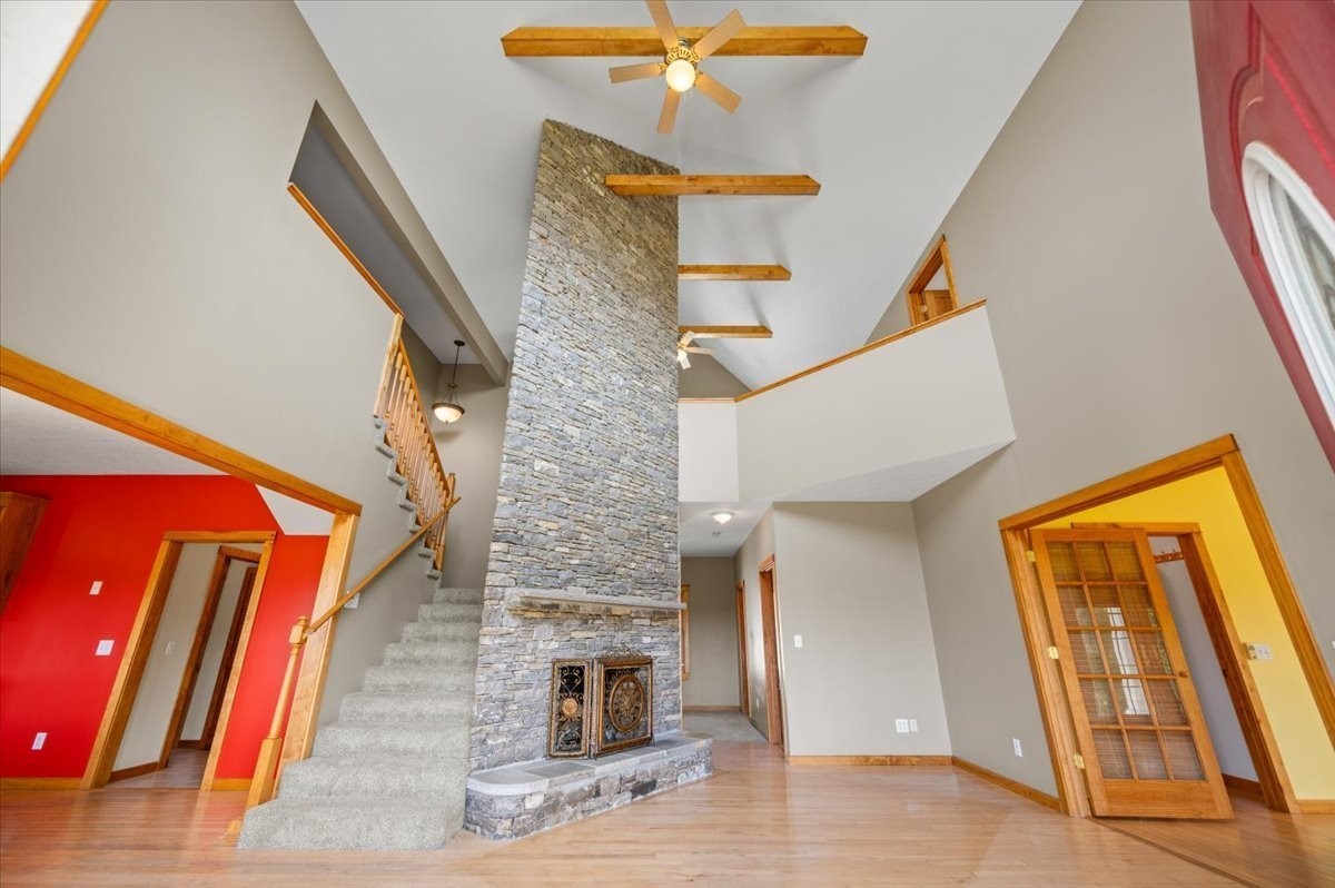 216 Old Wolf Hill Rd