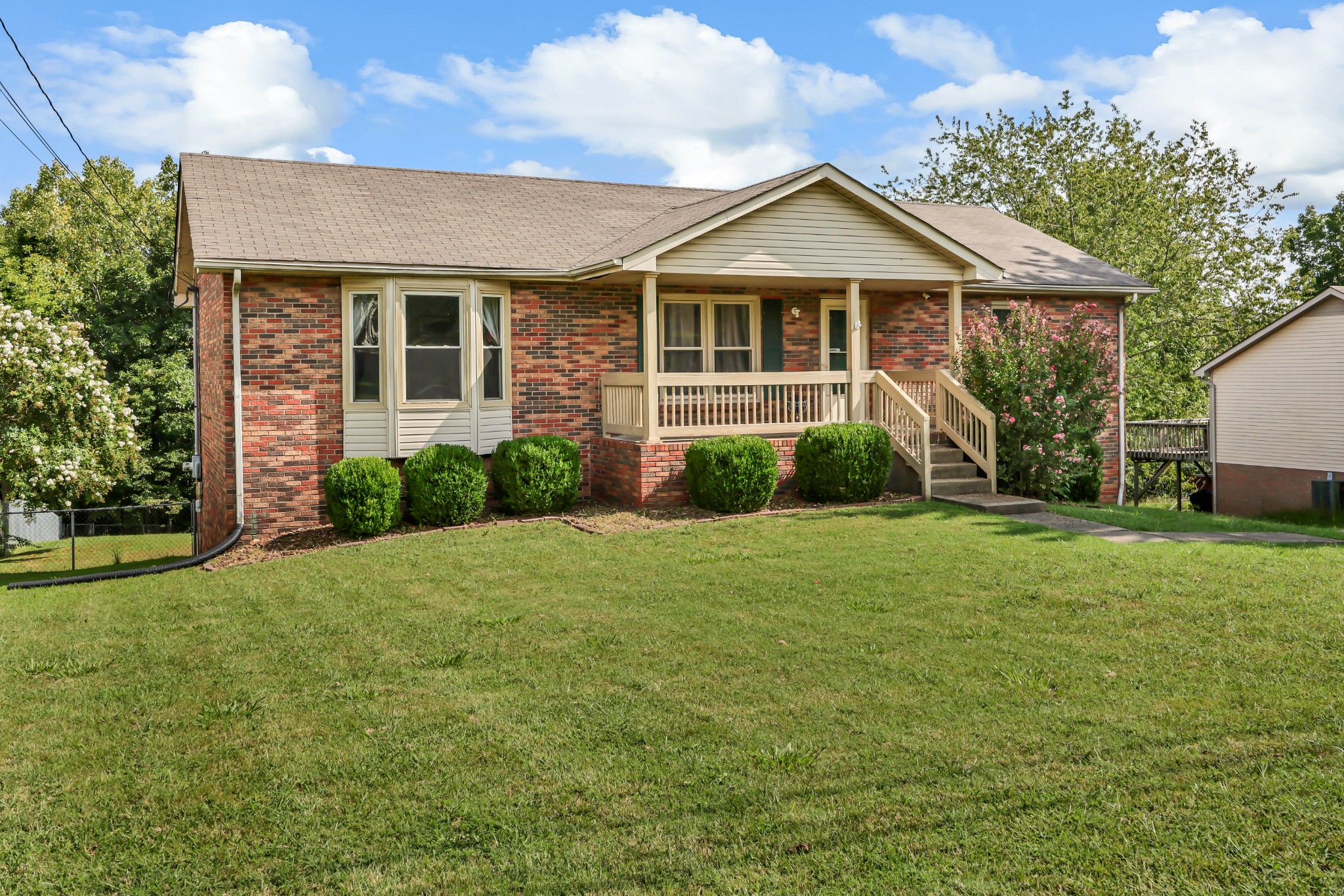 921 Lindsey Dr