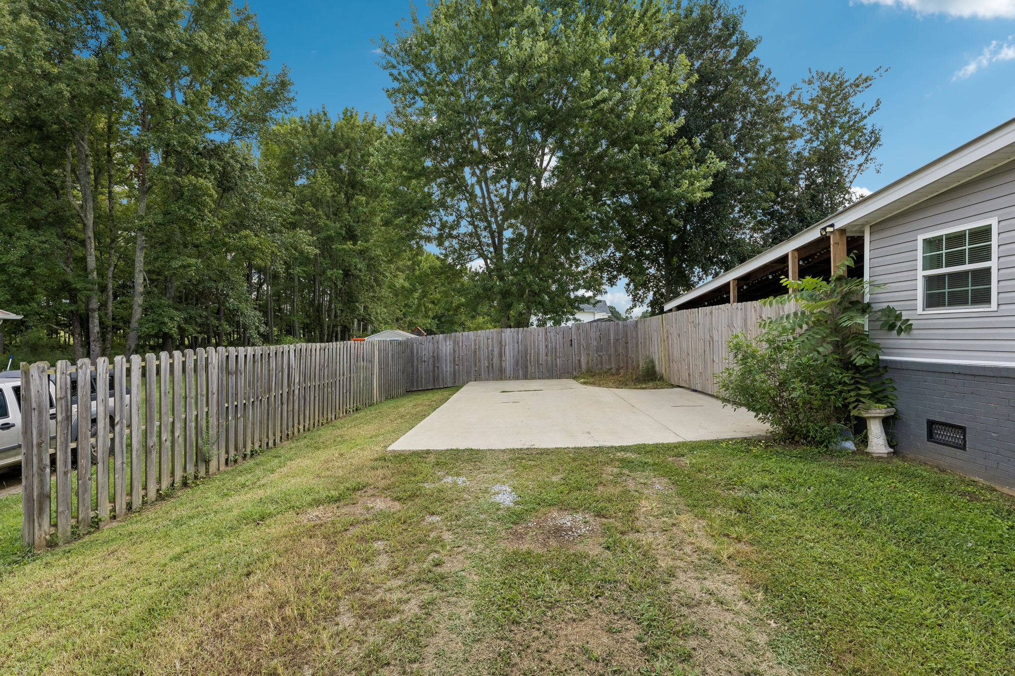 876 Prosser Rd