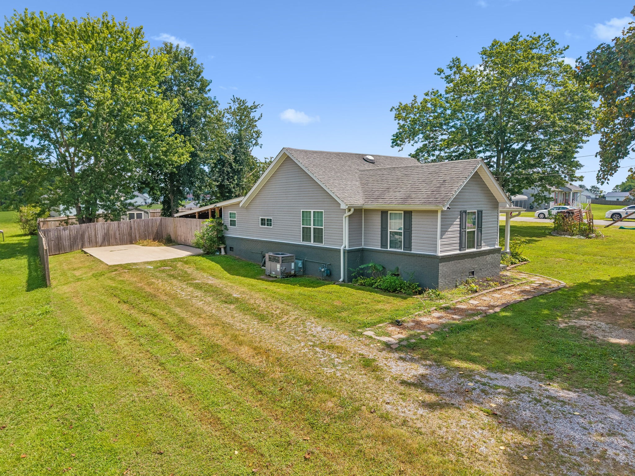 876 Prosser Rd