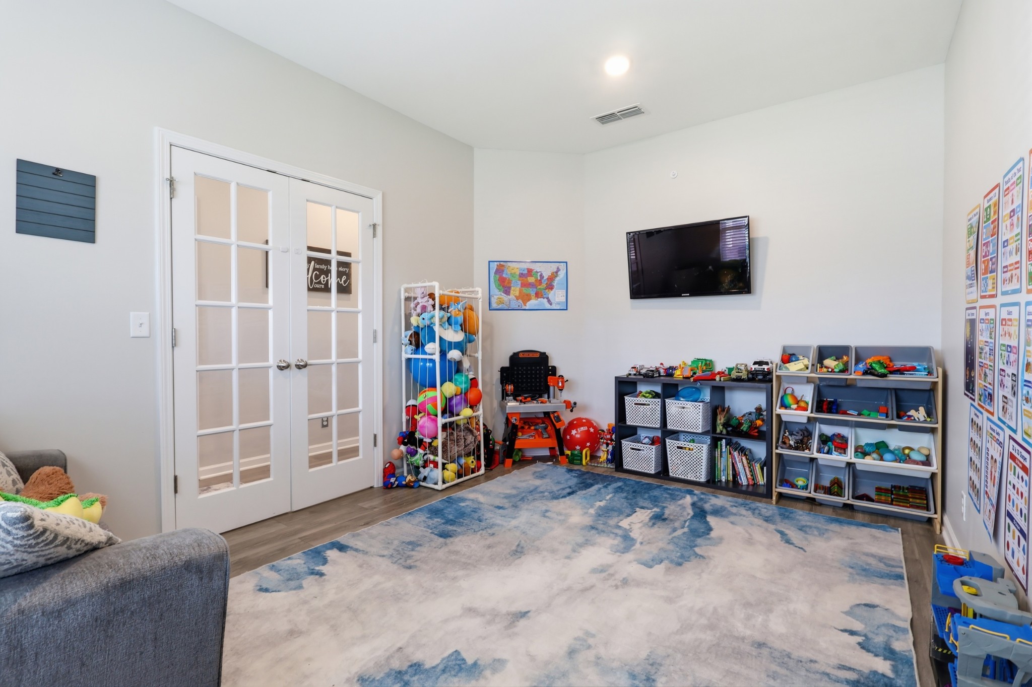 3711 Stormy Ln