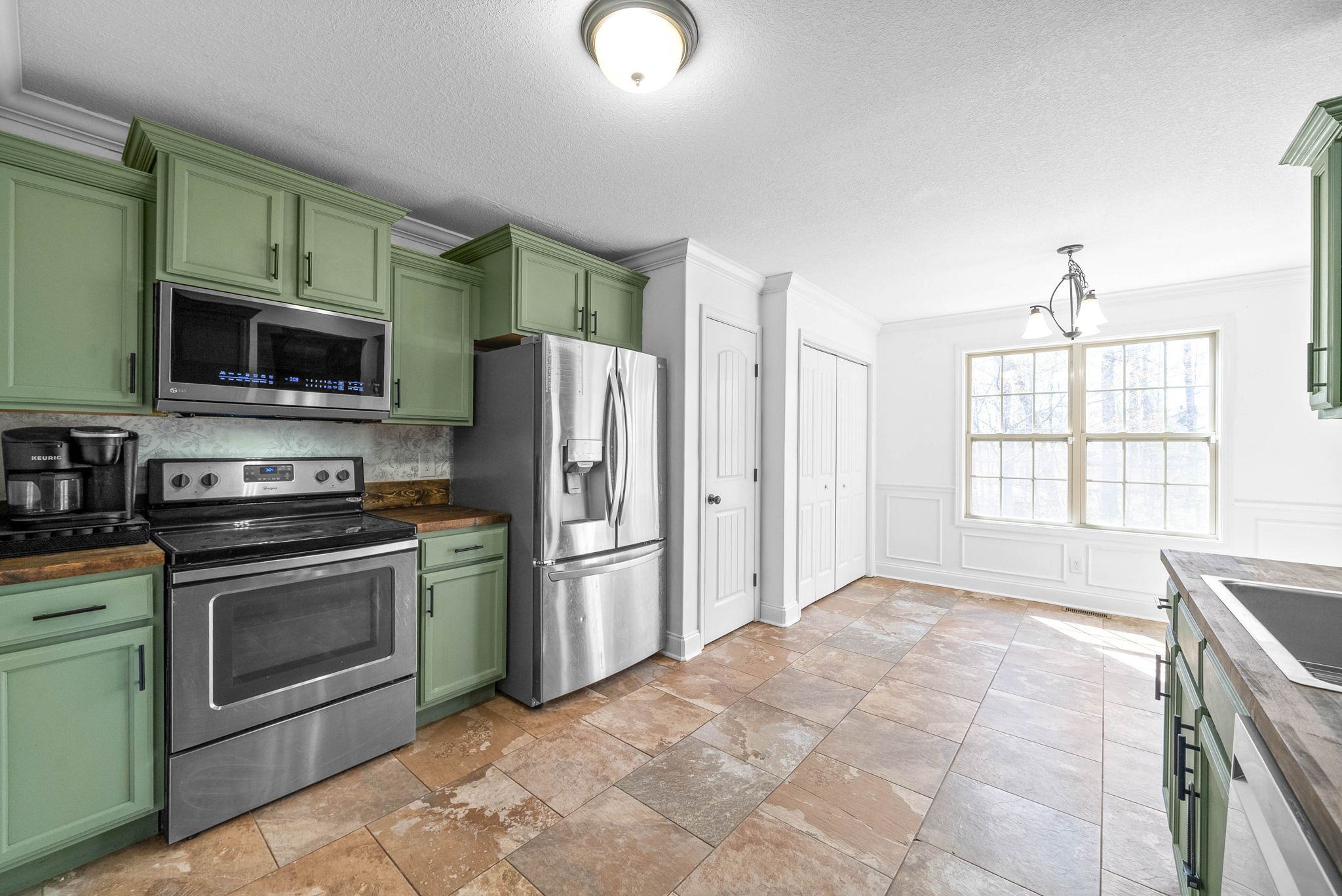 3658 Fox Tail Dr