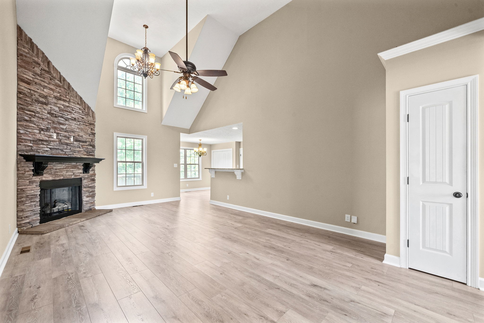 636 Fox Hound Dr