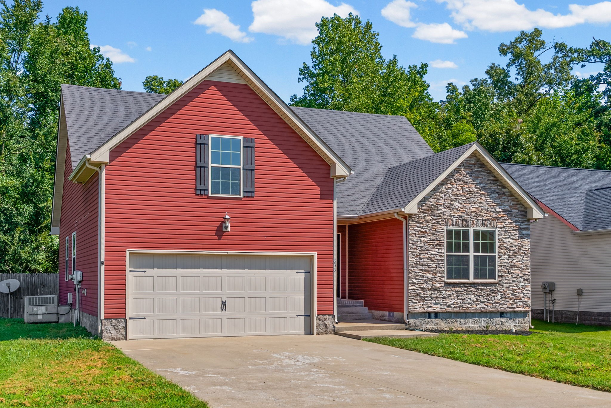 636 Fox Hound Dr